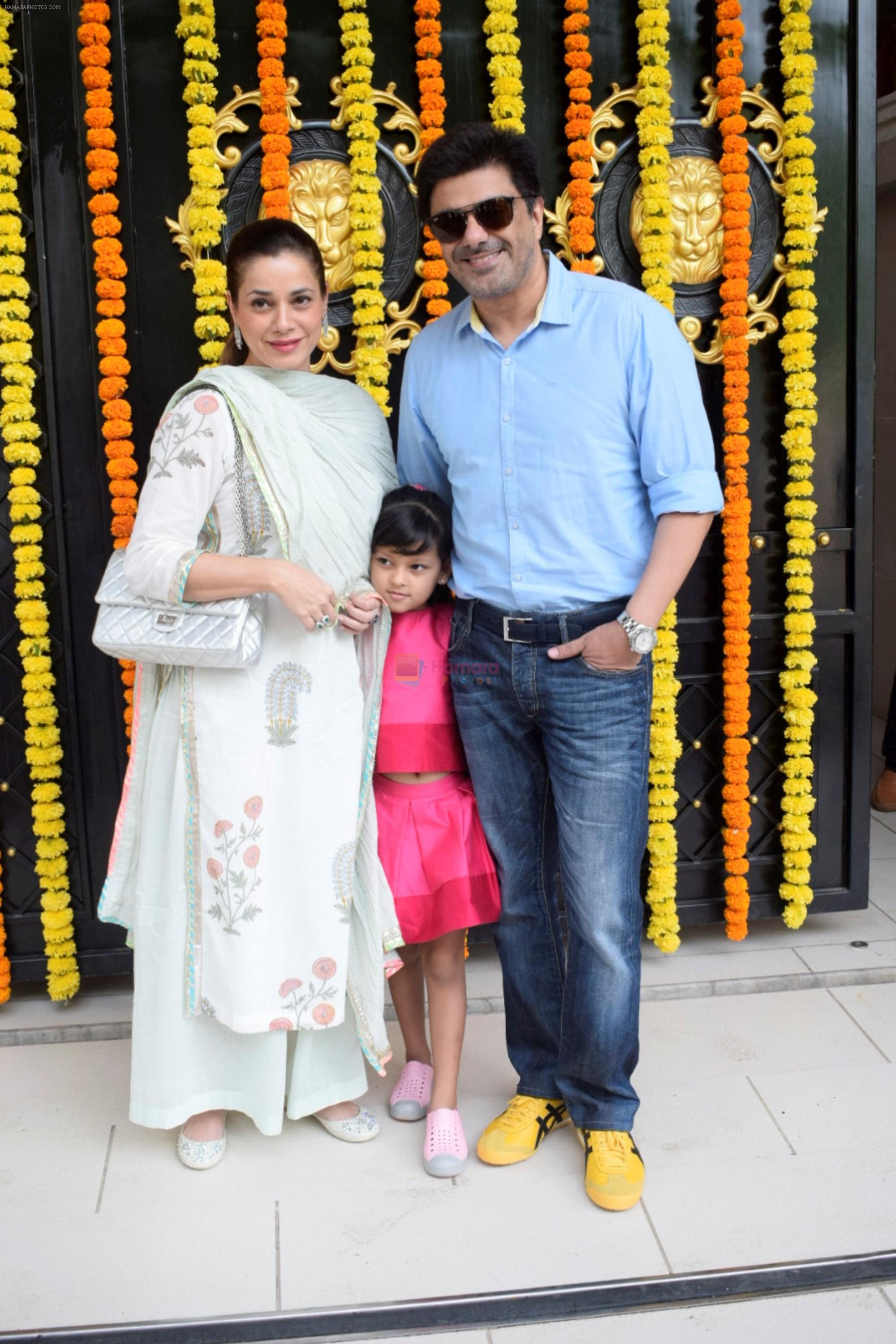 Neelam Kothari, Sameer Soni at Ekta Kapoor's house for Ganpati celebration on 16th Sept 2018