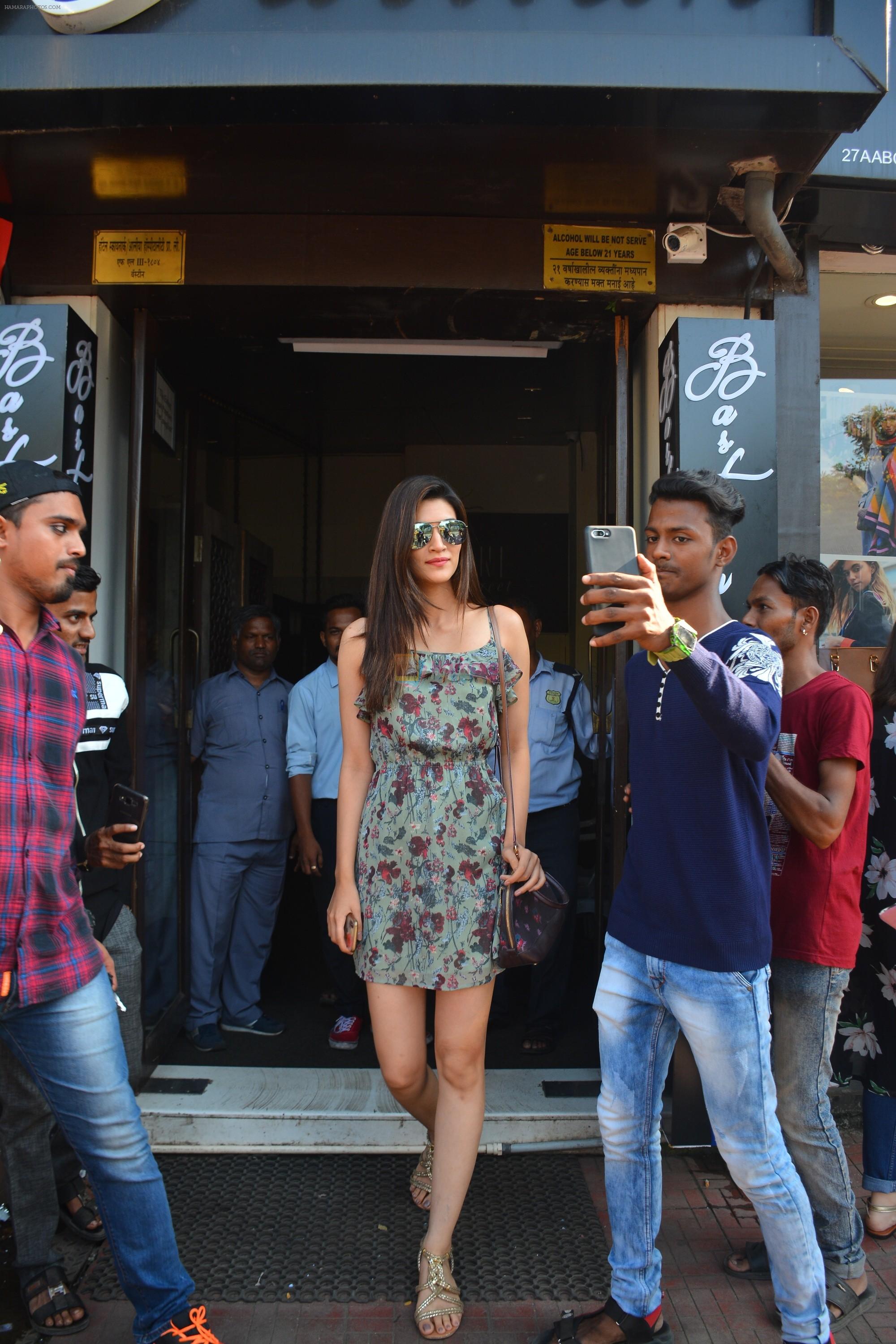 Kriti Sanon spotted at Bastian Bandra on 25th Sept 2018