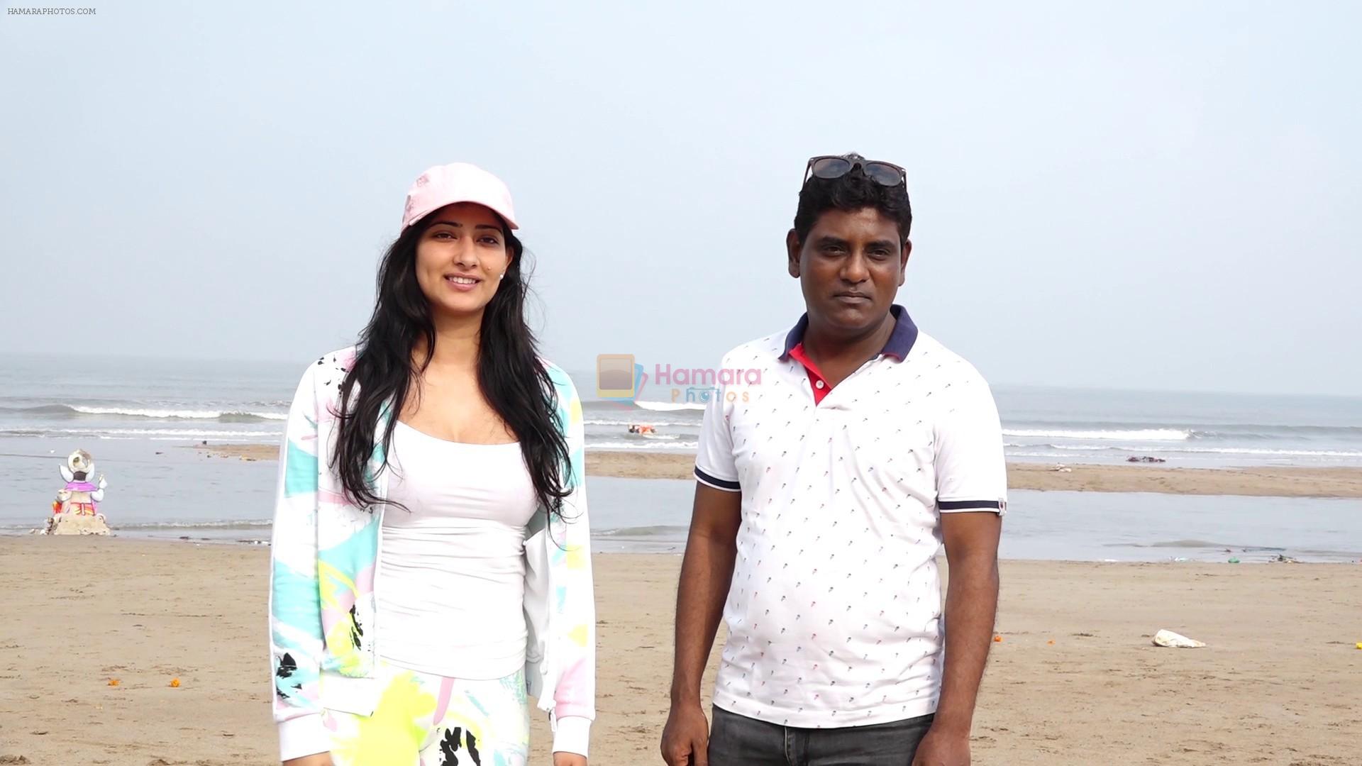 Niharica Raizada at Aksa Beach For Clean Up Campaign in Mumbai on 23rd Sept 2018
