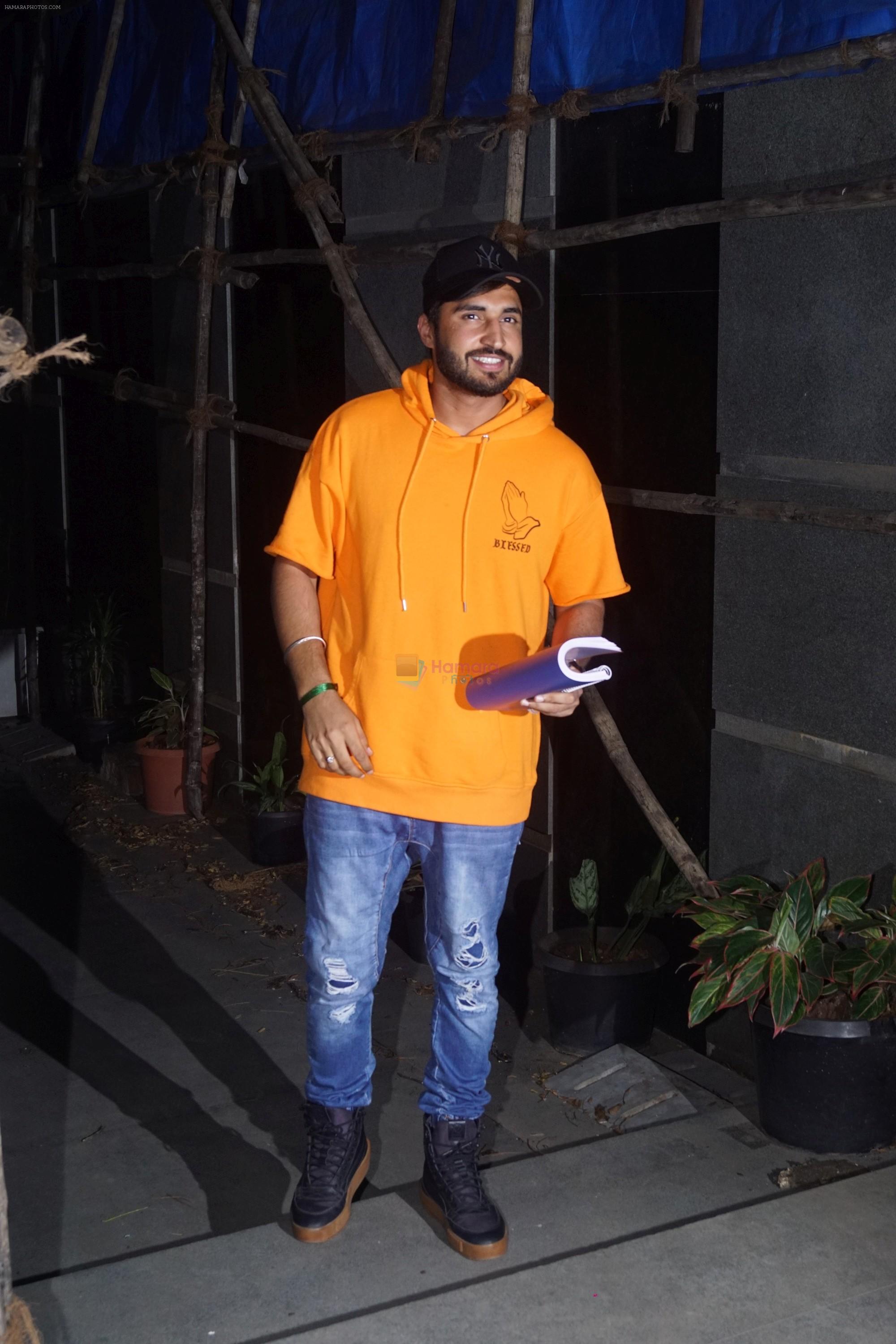 Jassi Gill Spotted At Juhu on 27th Sept 2018