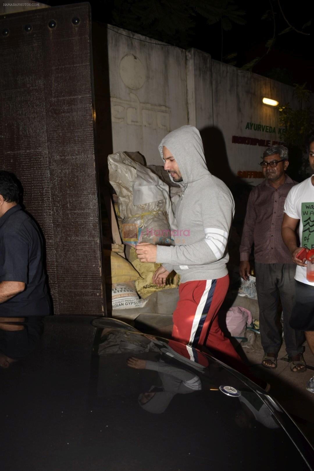 Varun Dhawan spotted at gym in juhu on 2nd Oct 2018