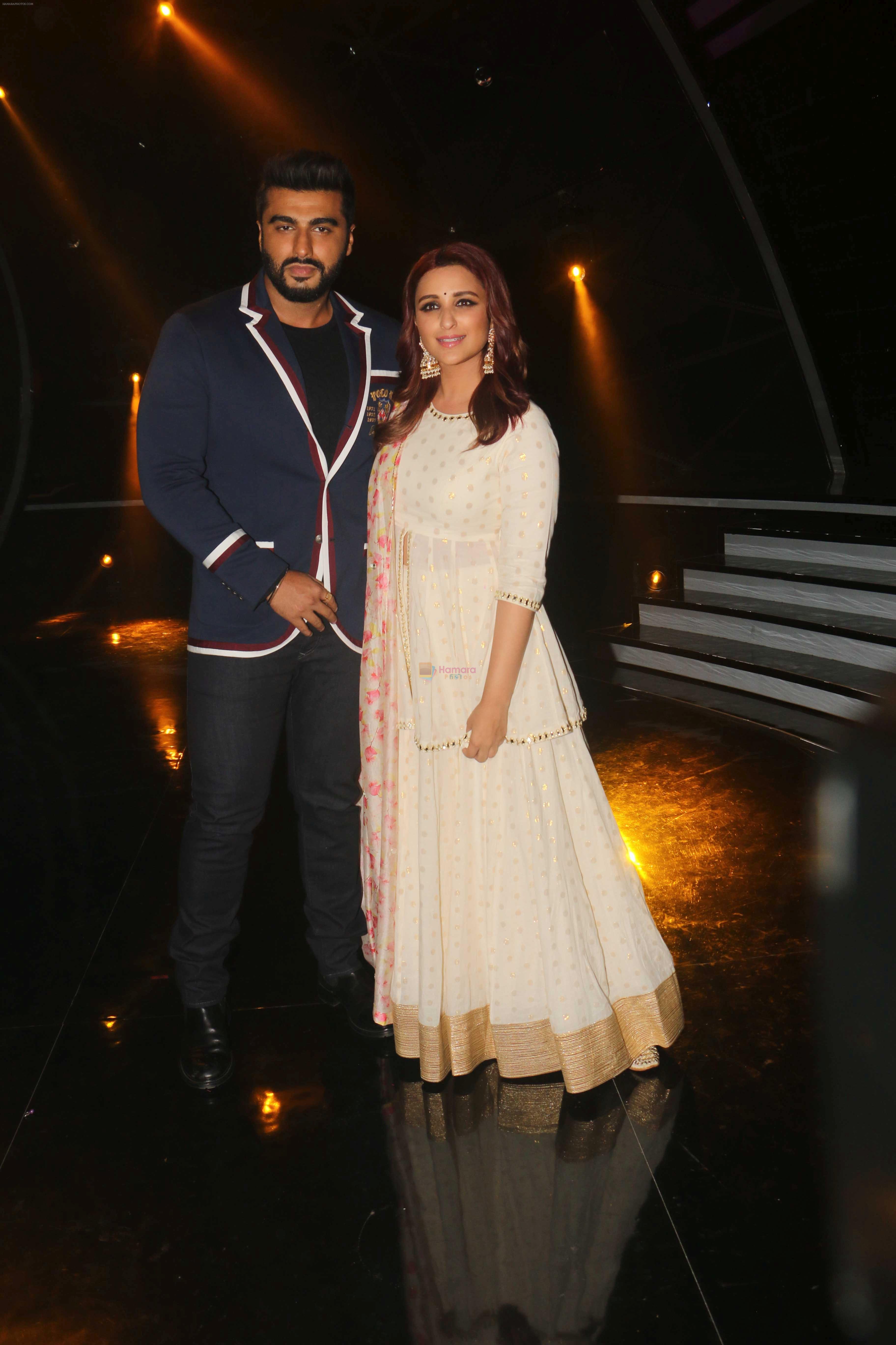 Arjun Kapoor & Parineeti Chopra on Indian Idol set at Yashraj studio in andheri on 8th Oct 2018