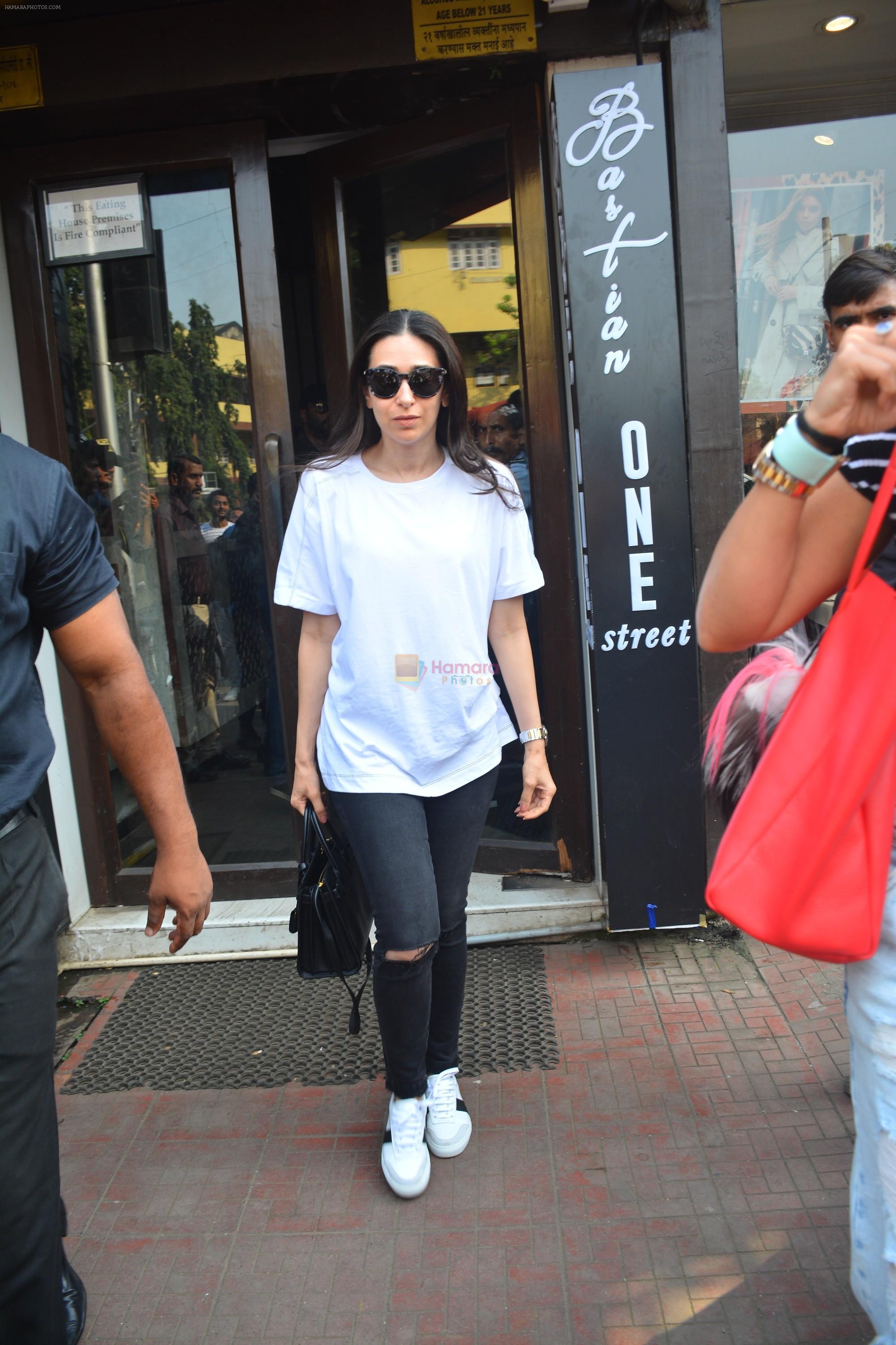 Karisma Kapoor spotted at Bastian bandra on 7th Oct 2018