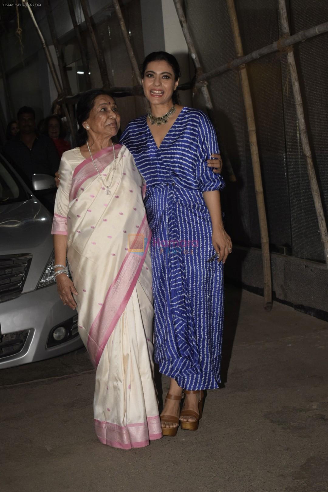 Asha Bhosle, Kajol at the screening of film Helicopter Eela at sunny sound juhu on 11th Oct 2018