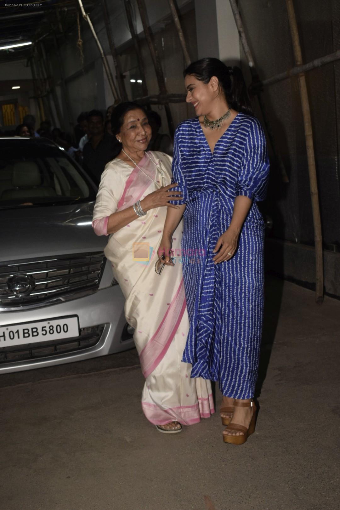 Asha Bhosle, Kajol at the screening of film Helicopter Eela at sunny sound juhu on 11th Oct 2018