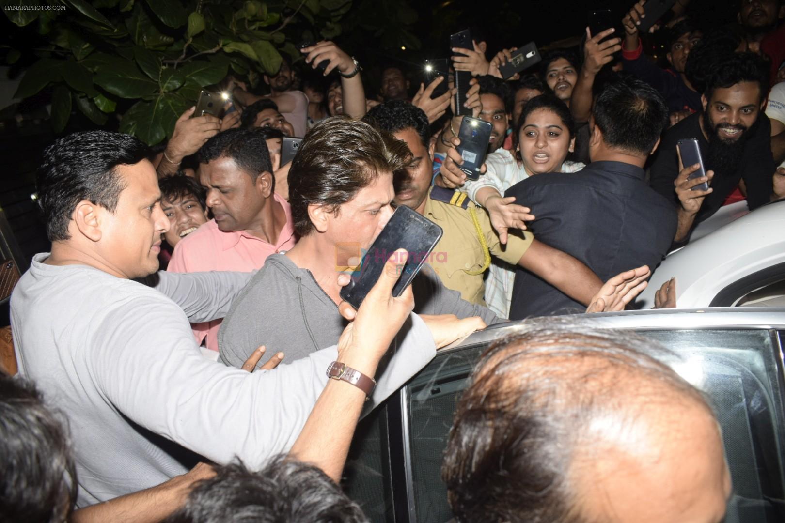 Shah Rukh Khan at Zoya Akhtar's birthday party in bandra on 14th Oct 2018