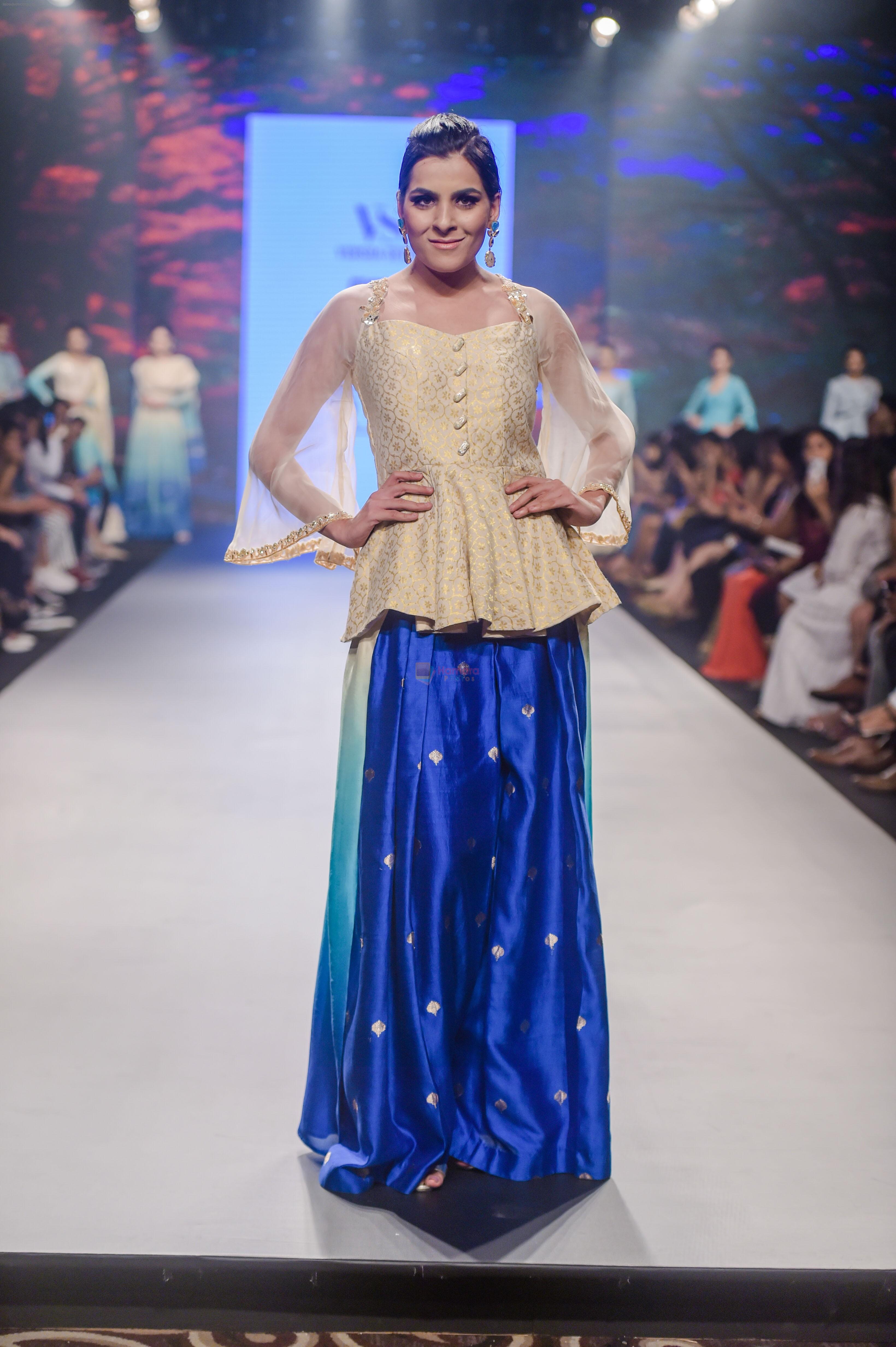 Model walk the ramp for Versha Sethi at BTFW 2018 on 14th Oct 2018 / ...