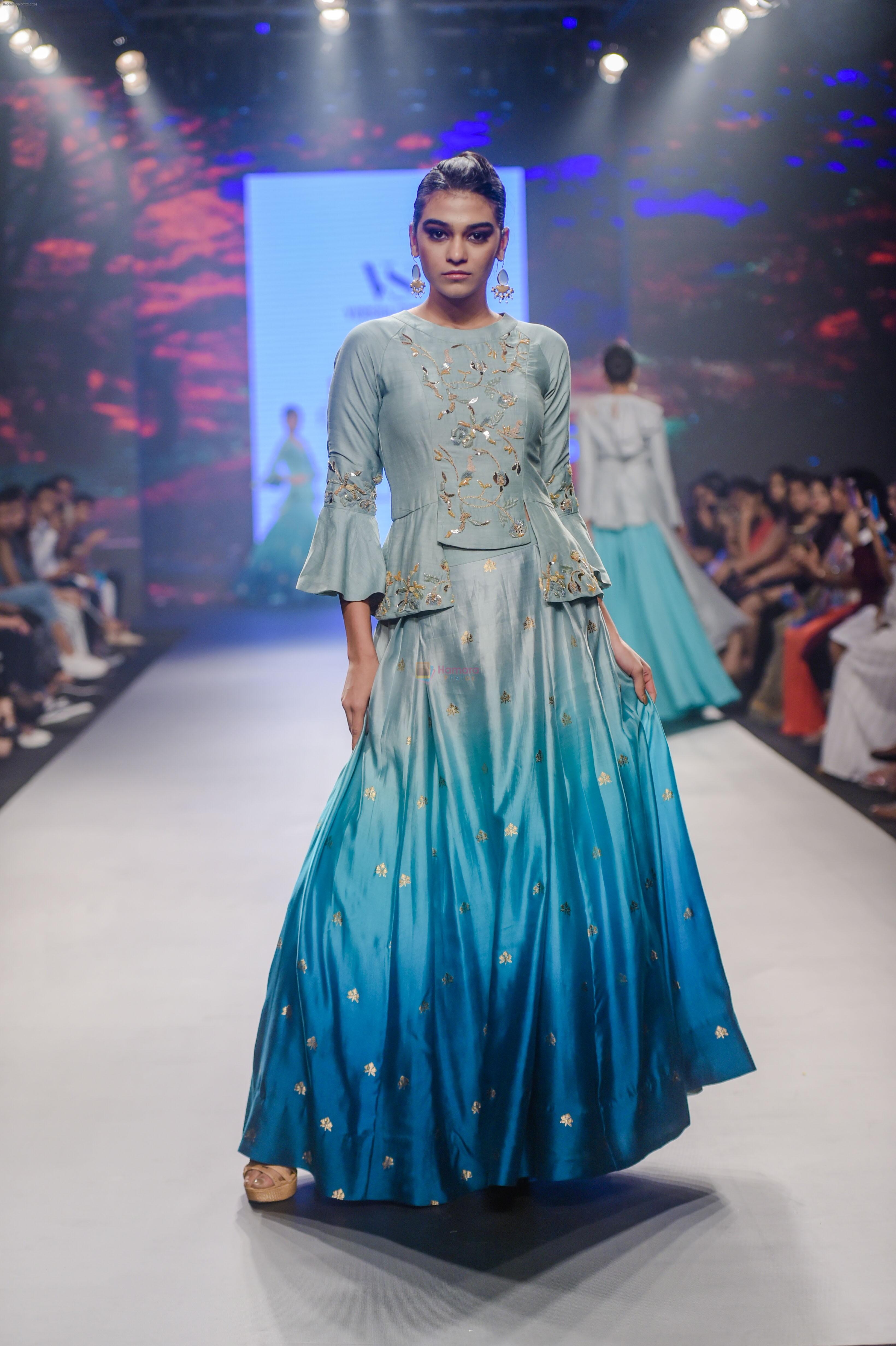 Model walk the ramp for Versha Sethi at BTFW 2018 on 14th Oct 2018 / ...