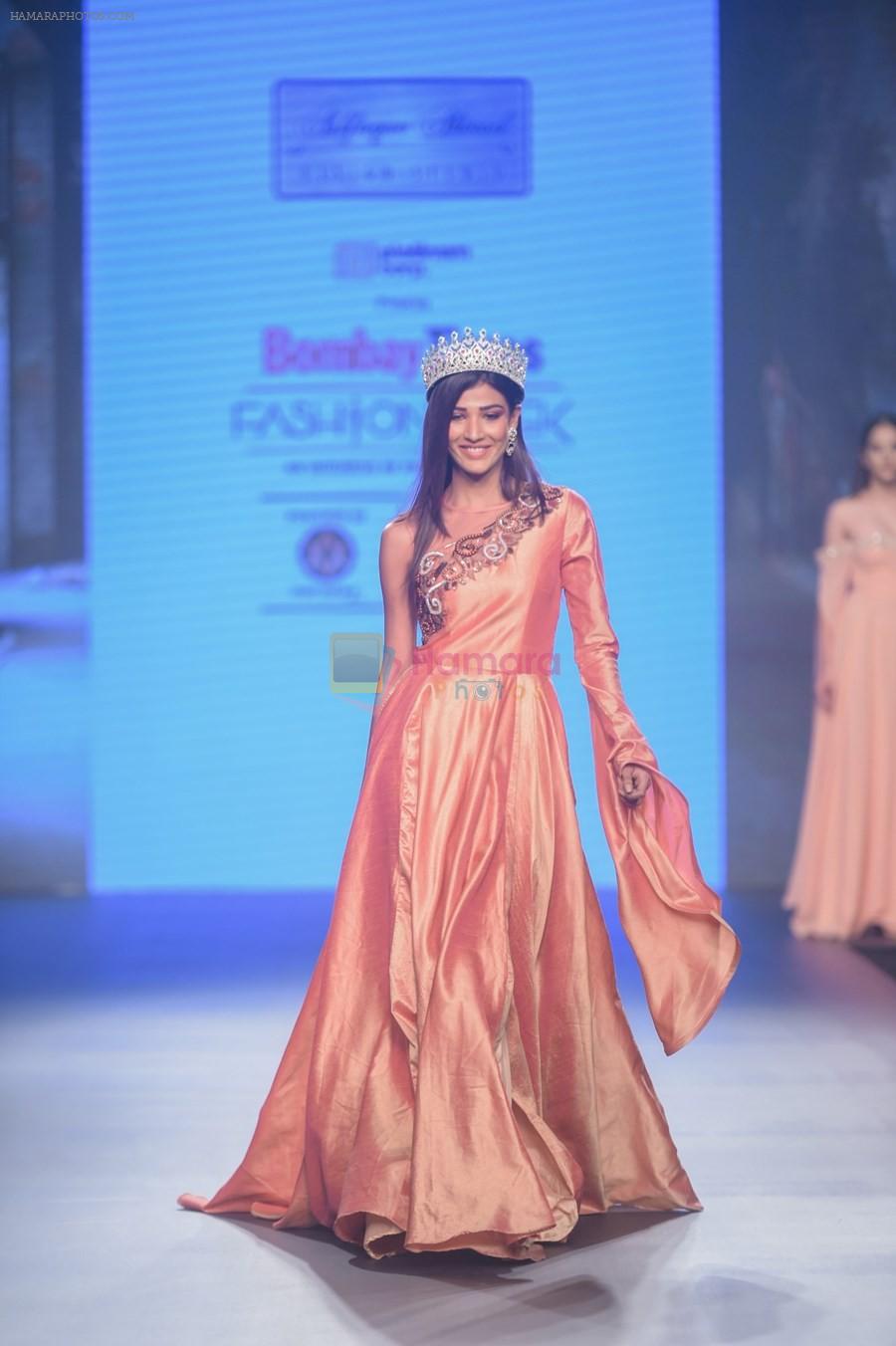 Nehal Chudasama walk the ramp at Bombay Times Fashion Week (BTFW) 2018 Day 2 for Ashfaque Ahmad Show on 16th Oct 2018