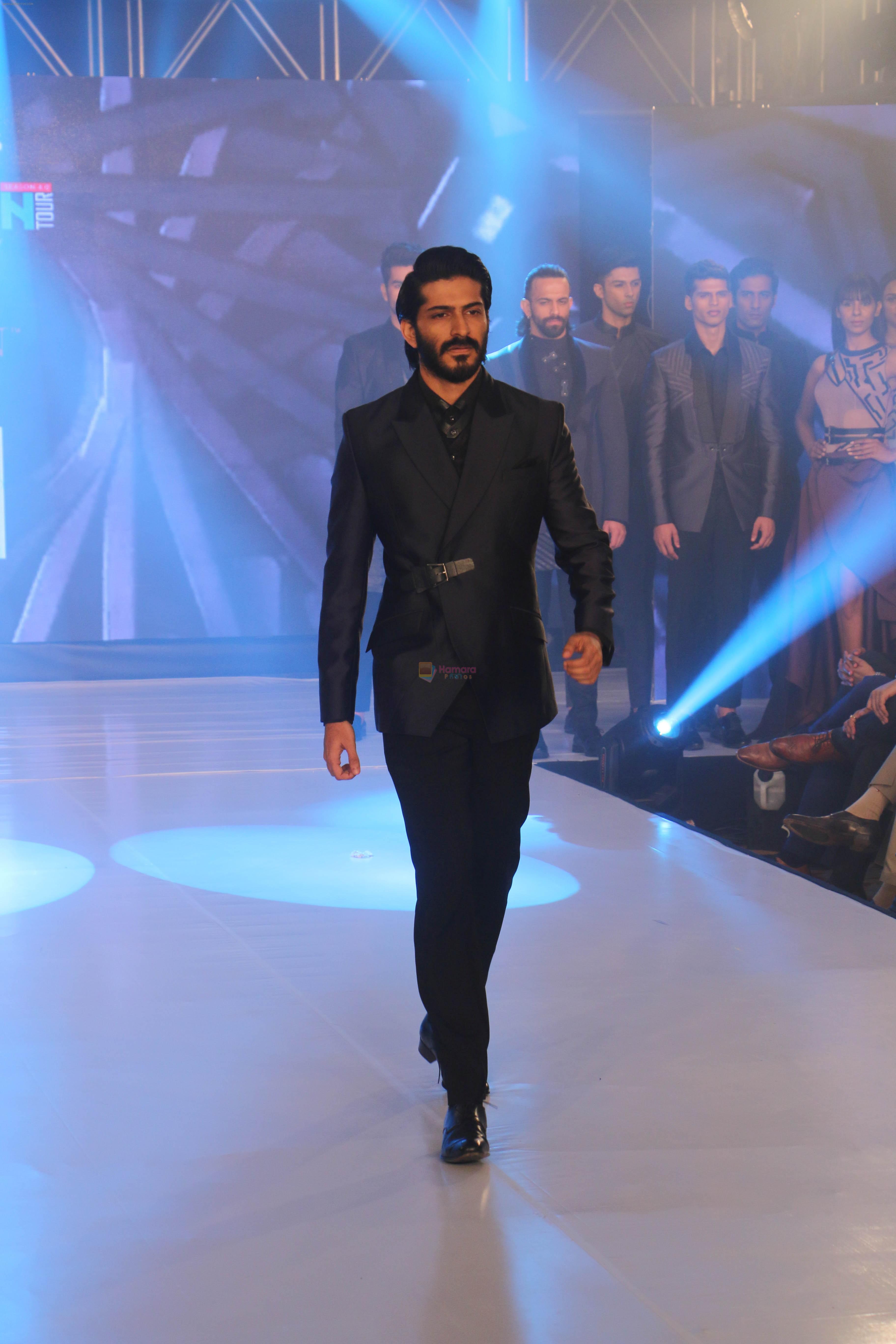 Harshvardhan Kapoor walk the ramp during the Exhibit Tech Fashion tour in jw marriott juhu on 18th Oct 2018