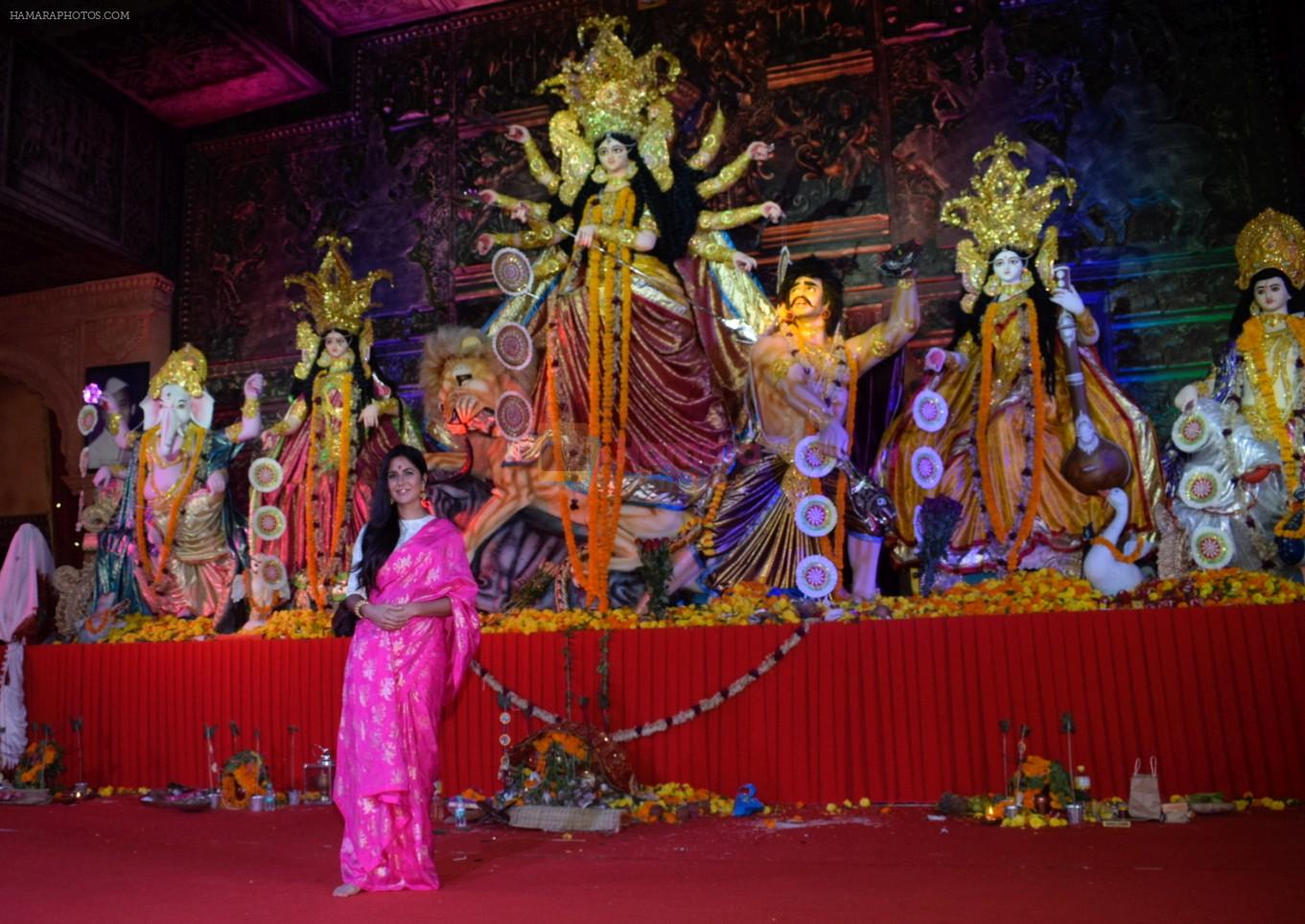 Katrina Kaif at North Bombay Sarbhojanik Durga Puja in vile parle on 18th Oct 2018