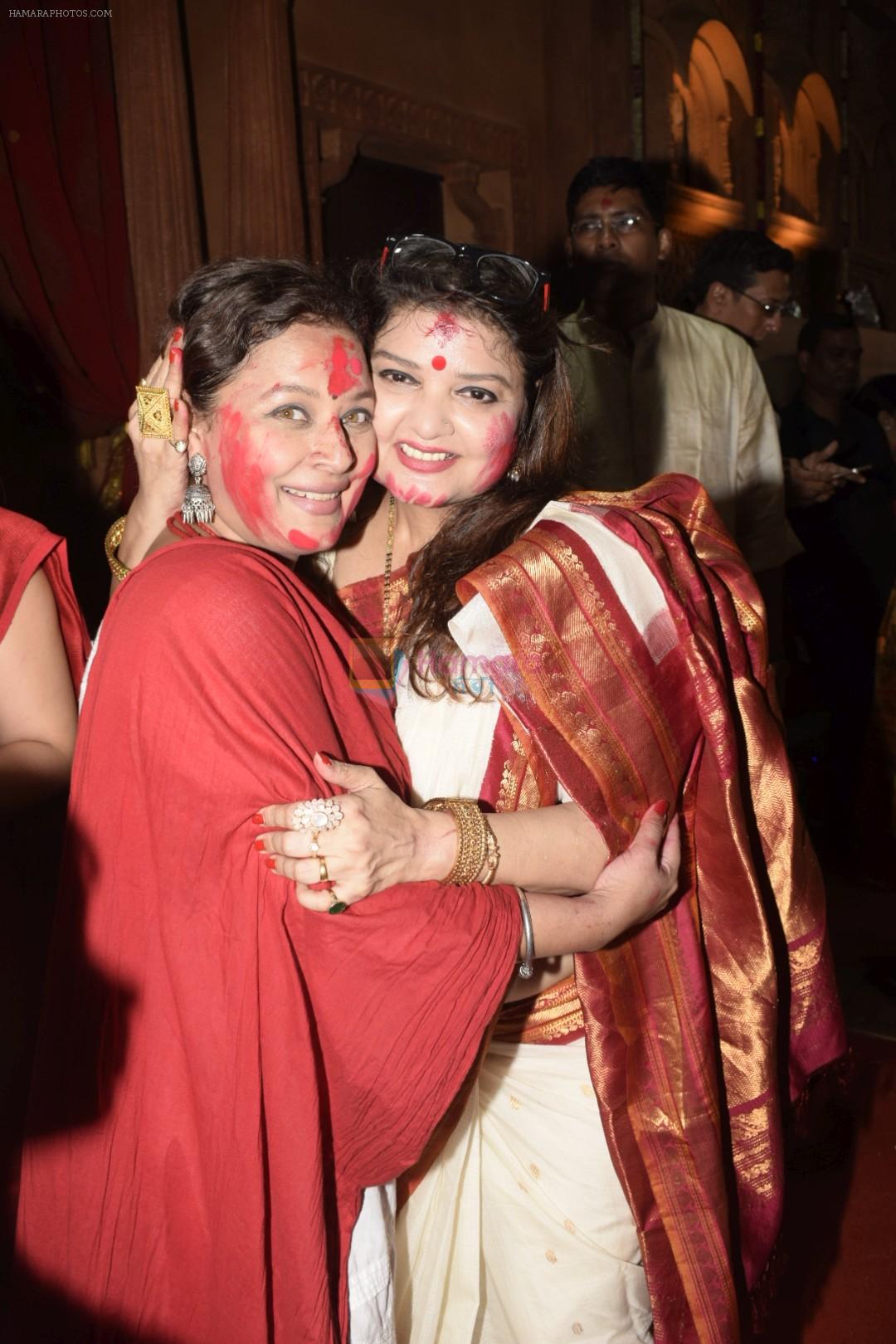 Sharbani Mukherjee at Sindur Khela at North Bombay Sarbojanin Durga Puja in vile Parle on 19th Oct 2018