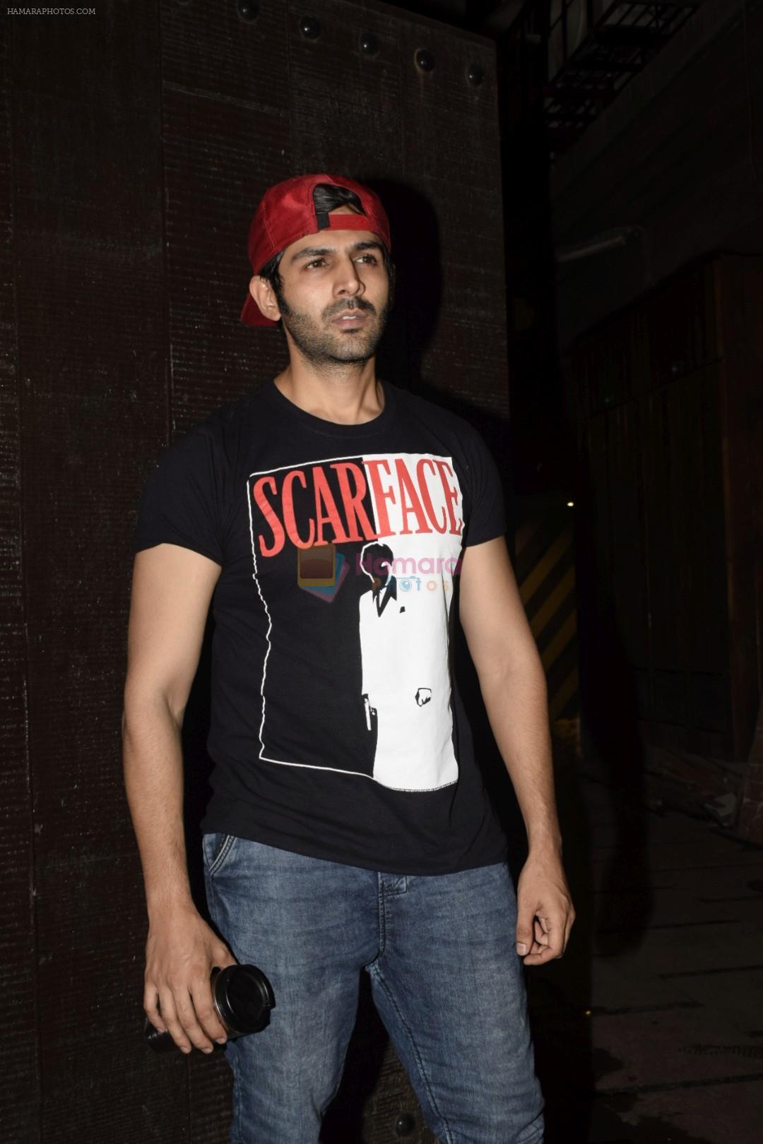 Kartik Aaryan spotted at gym in juhu on 19th Oct 2018