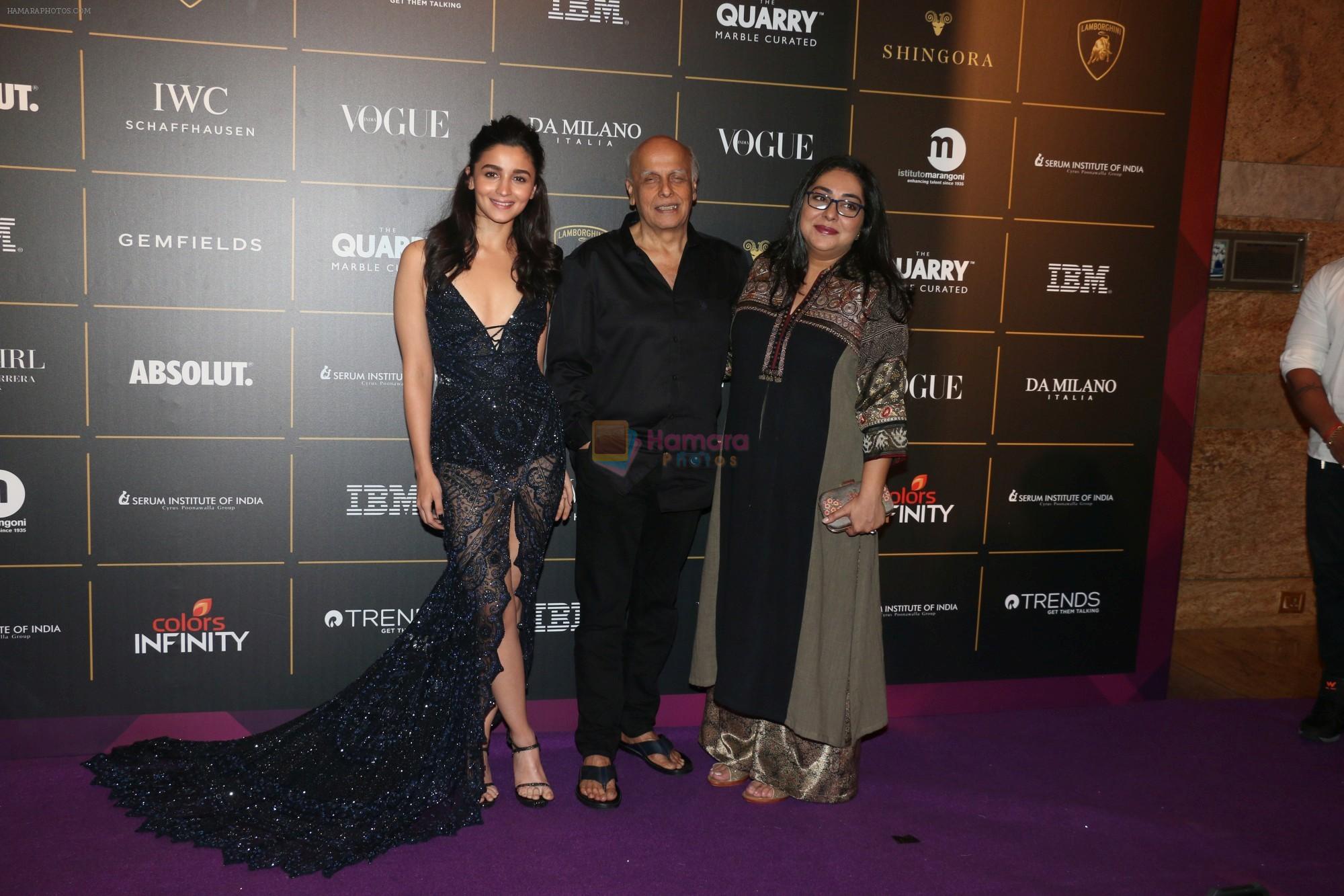 Alia Bhatt, Mahesh Bhatt, Meghna Gulzar at The Vogue Women Of The Year Awards 2018 on 27th Oct 2018