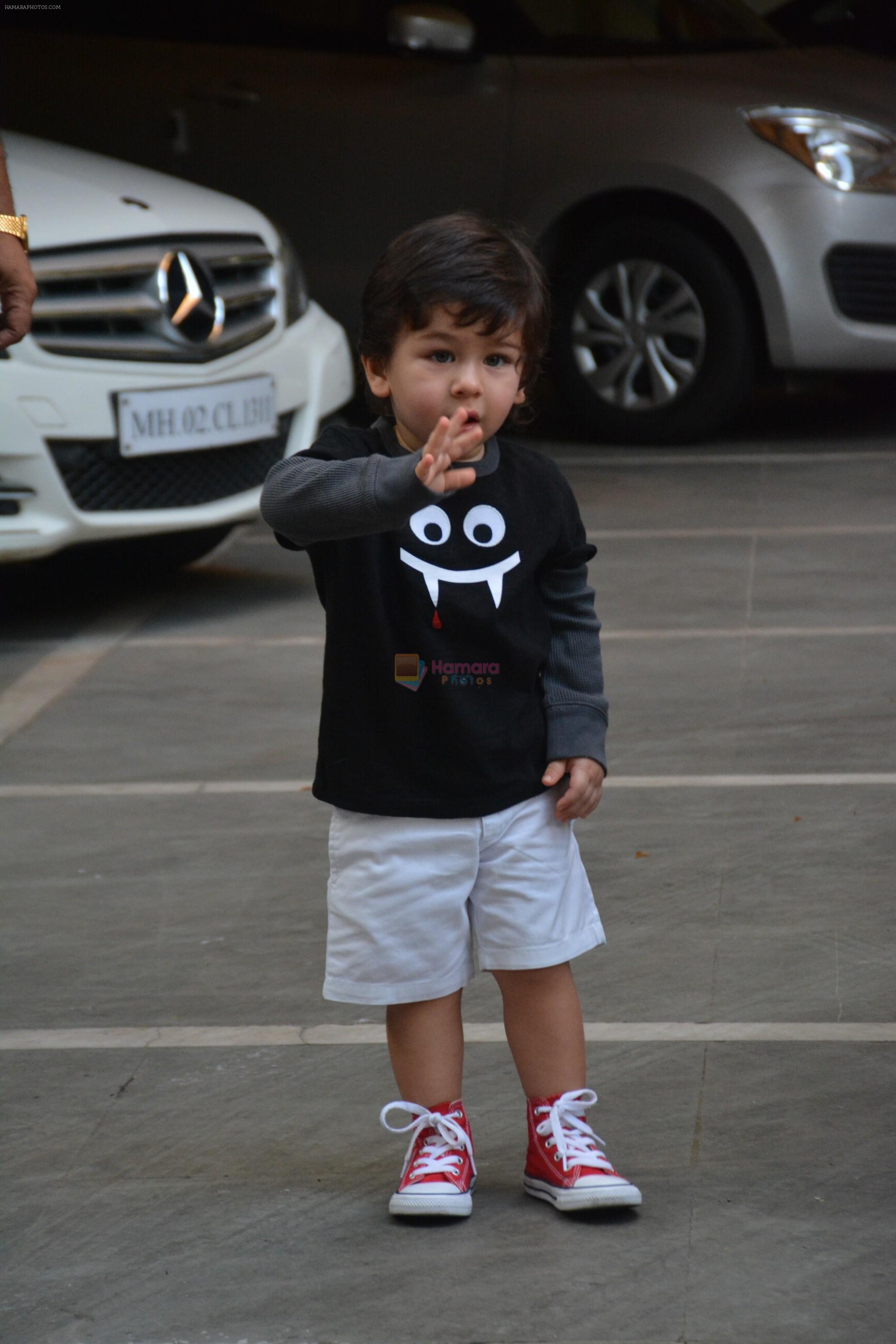 Taimur Ali Khan Spotted At Bandra on 31st Oct 2018