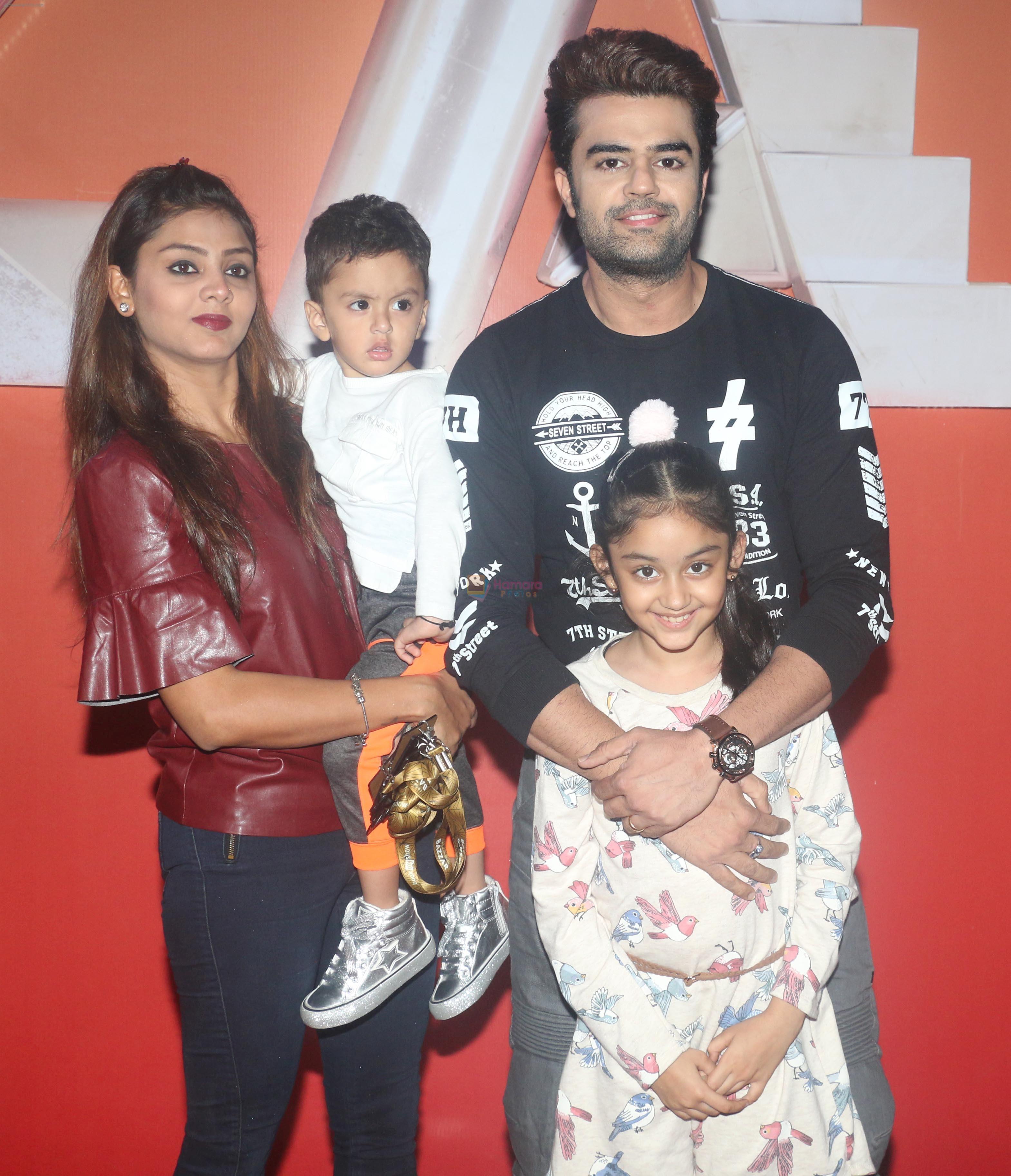 Manish Paul at The Red Carpet Of The World Premiere Of Cirque Du Soleil Bazzar on 14th Nov 2018