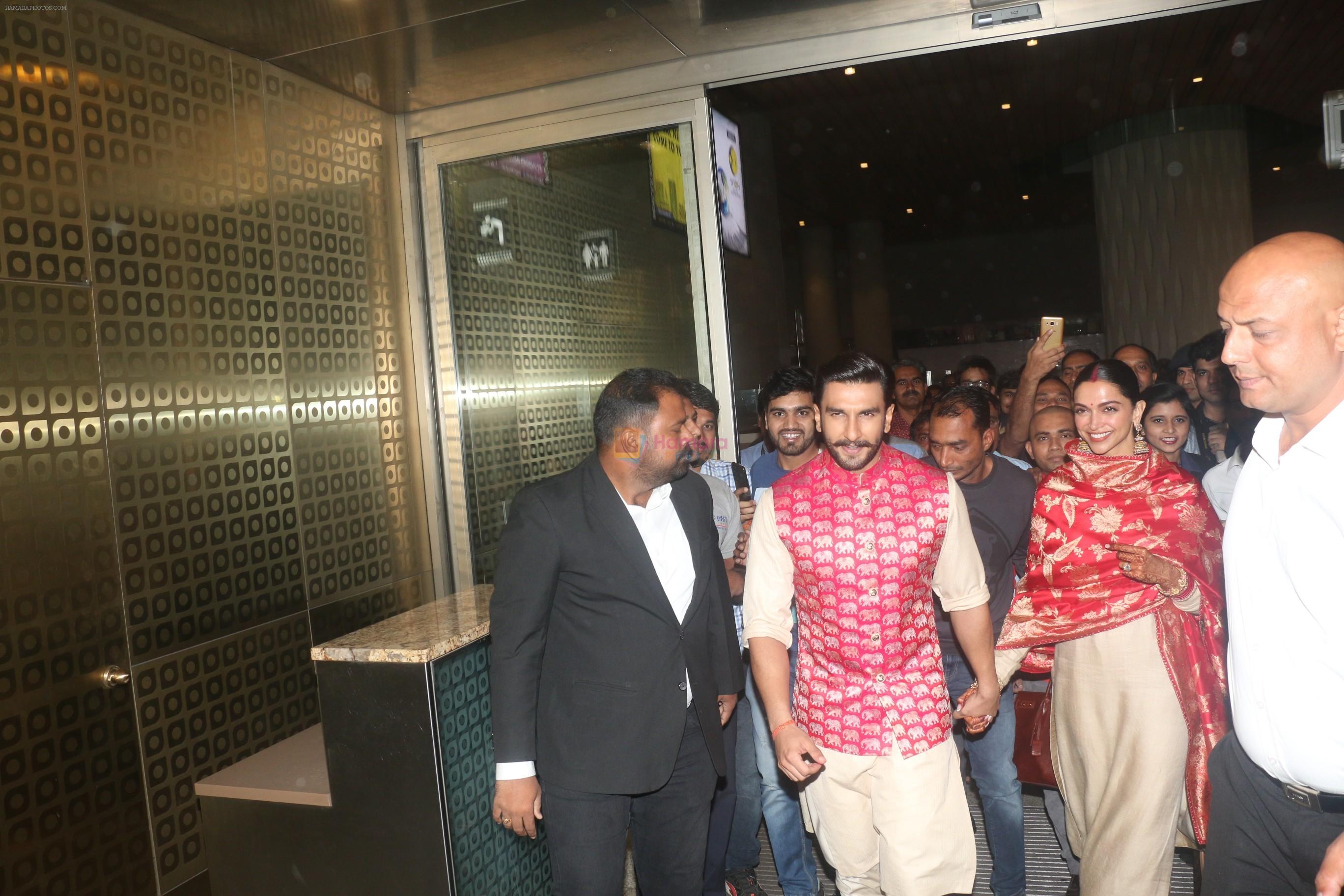 Deepika Padukone and Ranveer Singh return to mumbai on 18th Nov 2018