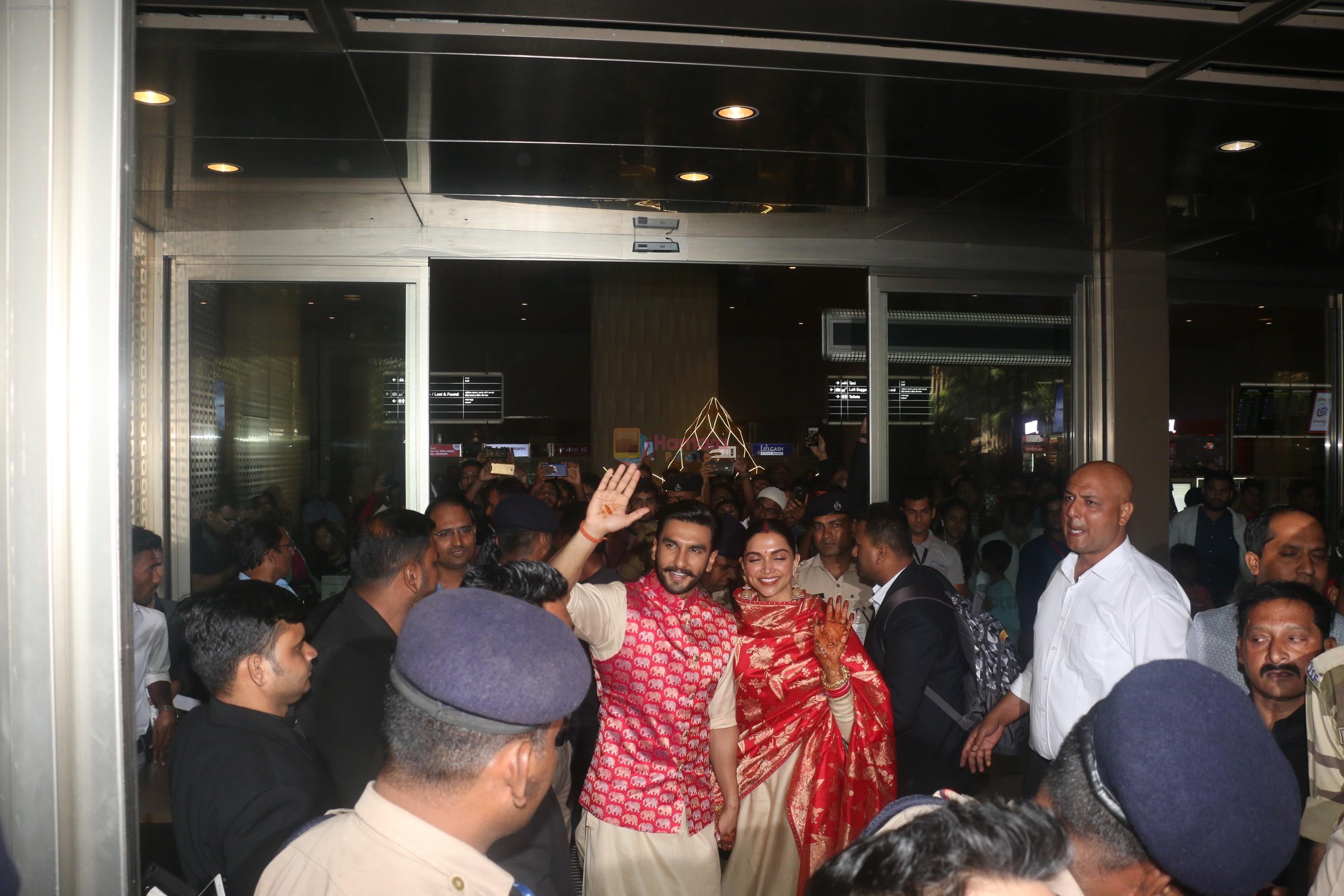 Deepika Padukone and Ranveer Singh return to mumbai on 18th Nov 2018