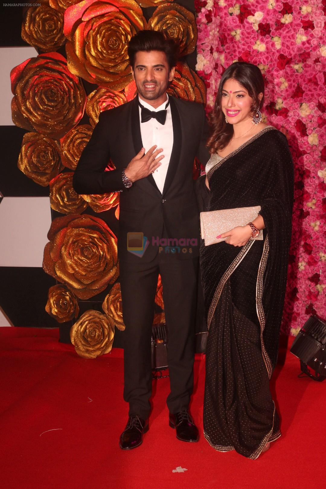 Mohit Malik,Aditi Shirwaikar at the Red Carpet of Lux Golden Rose Awards 2018 on 18th Nov 2018