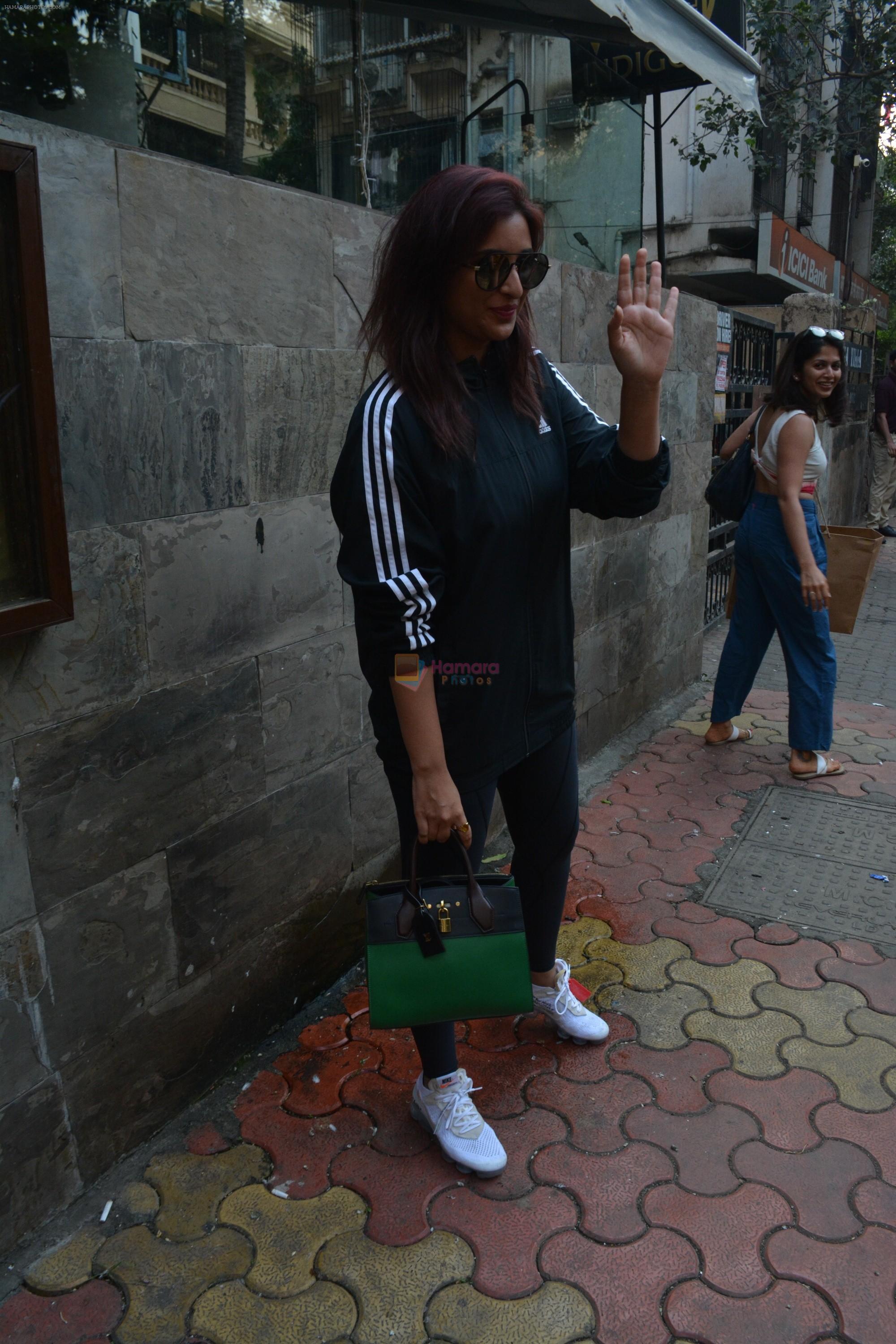 Parineeti Chopra spotted at Indigo in bandra on 21st Nov 2018