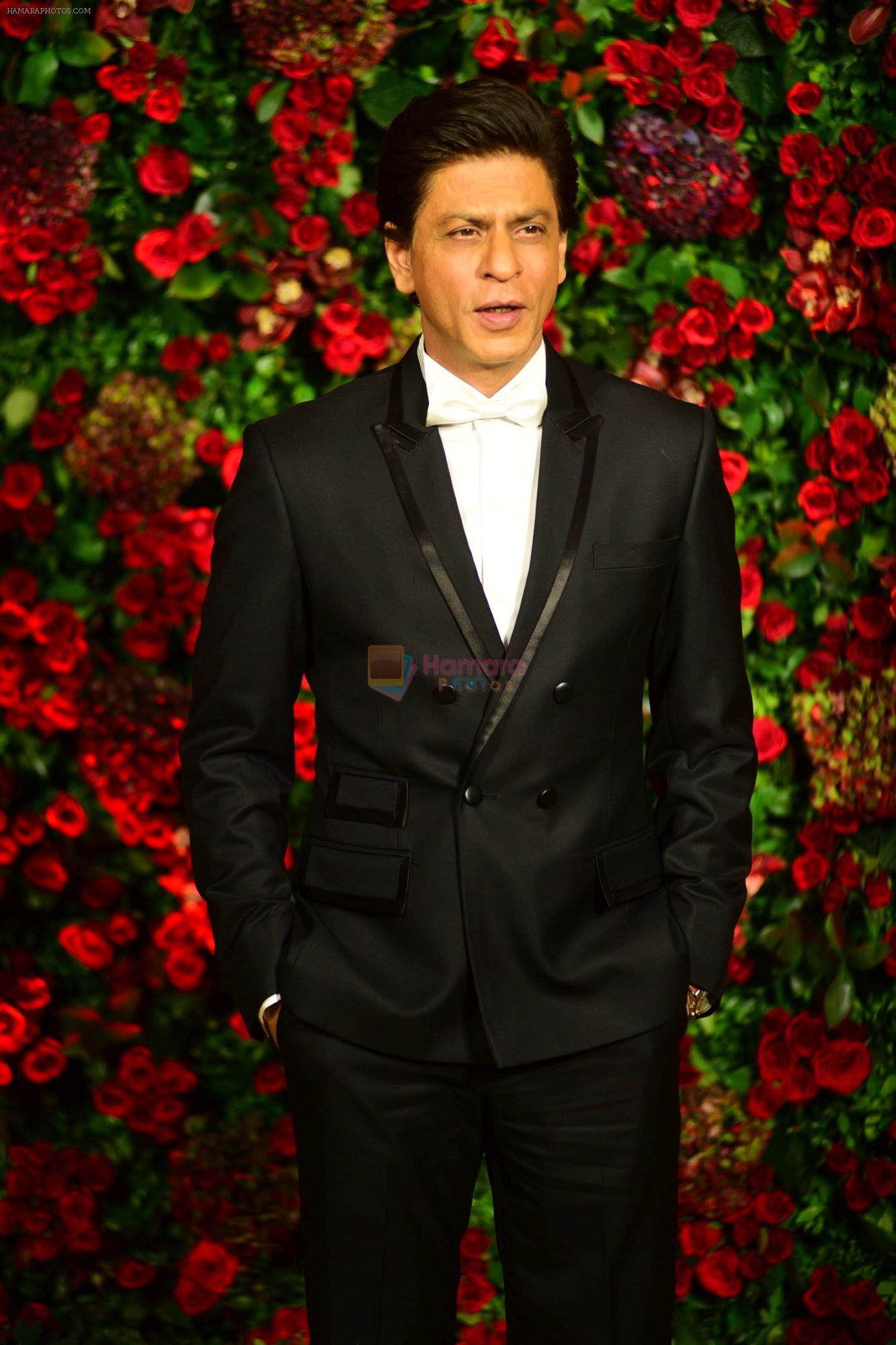 Shah Rukh Khan at Deepika Padukone and Ranveer Singh's Reception Party in Mumbai on 1st Dec 2018