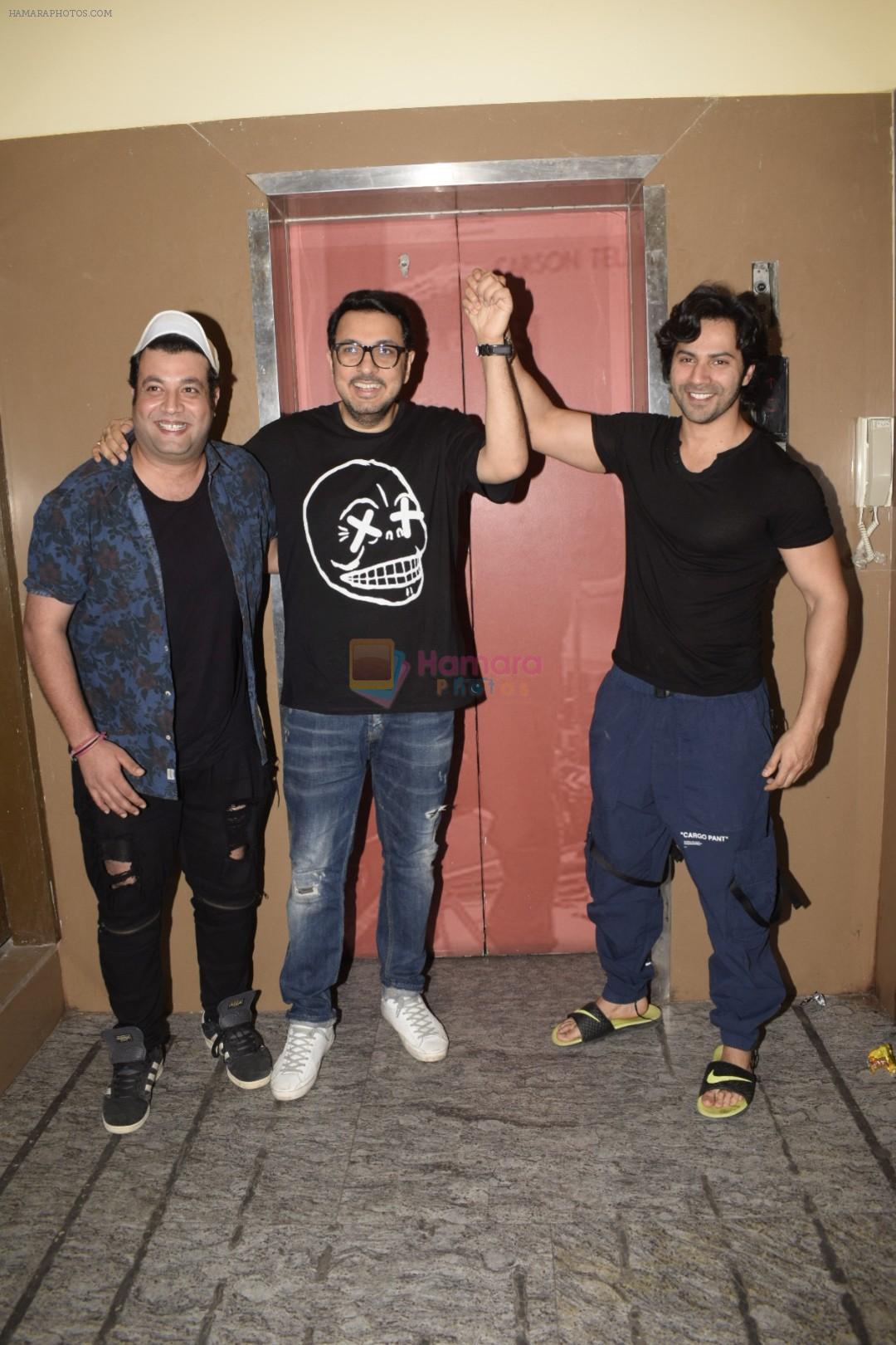 Varun Dhawan, Varun Sharma & Dinesh Vijan spotted at pvr juhu on 2nd Dec 2018