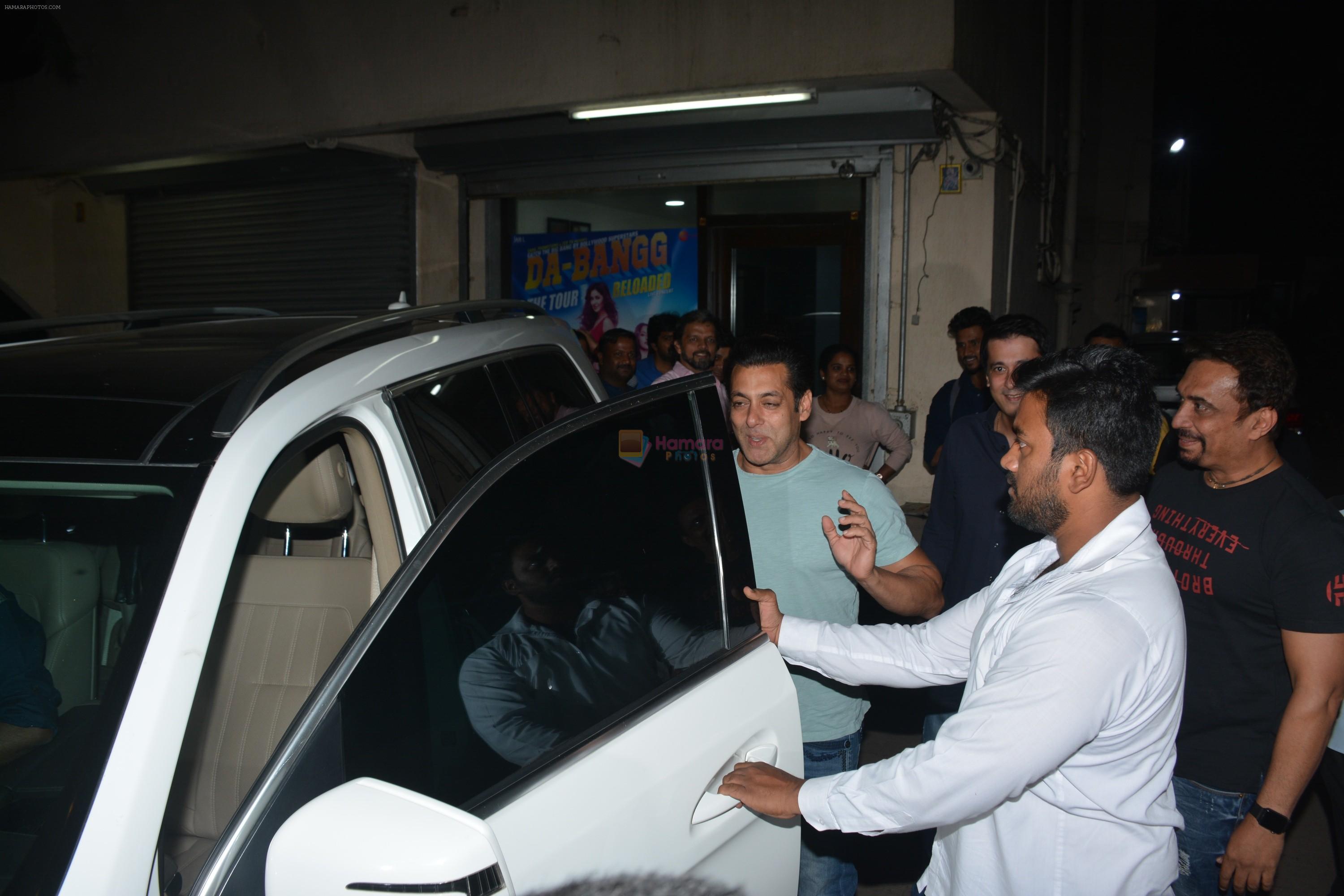 Salman Khan spotted at sohail Khan's office in bandra on 10th Dec 2018