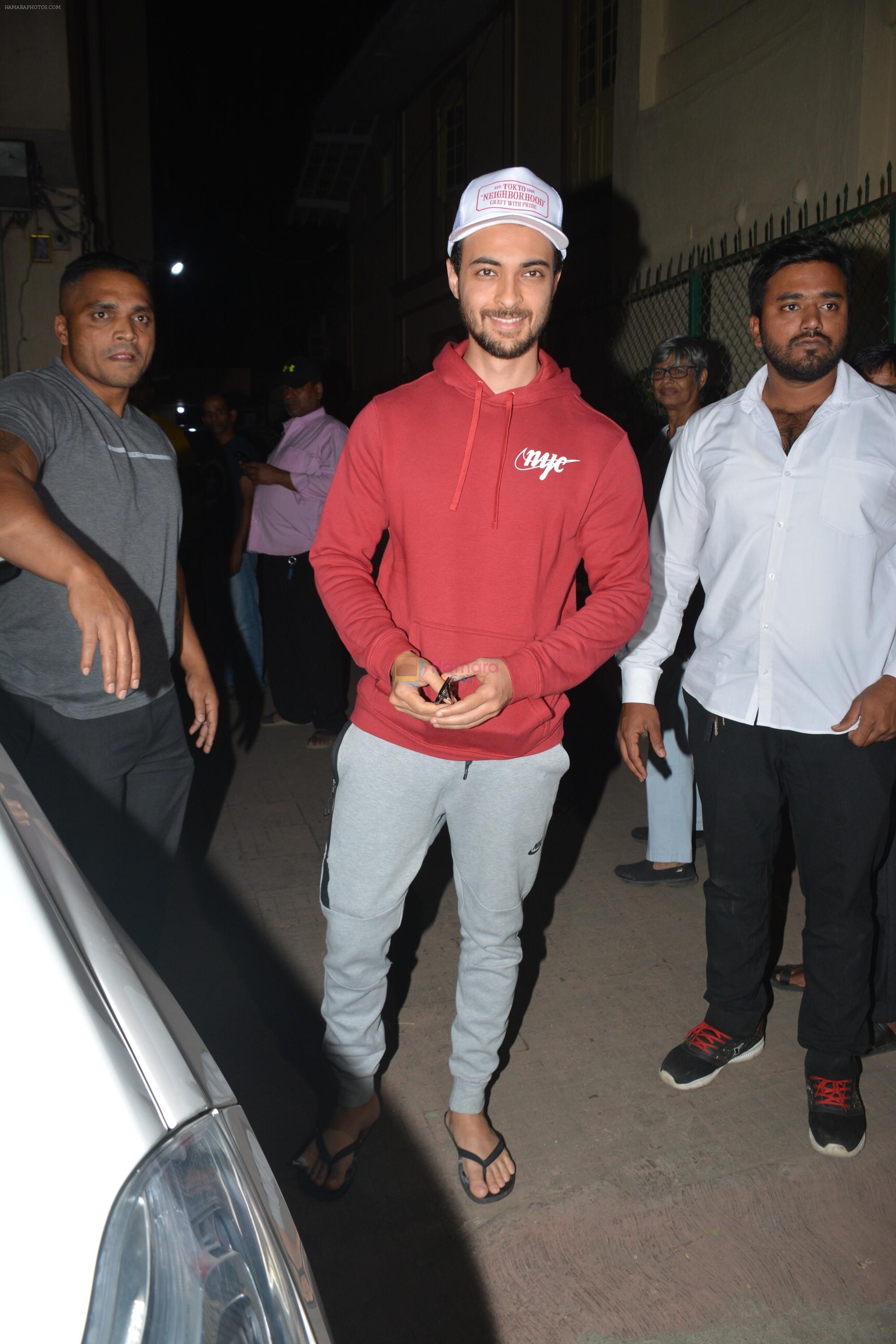 Ayush Sharma spotted at sohail Khan's office in bandra on 10th Dec 2018
