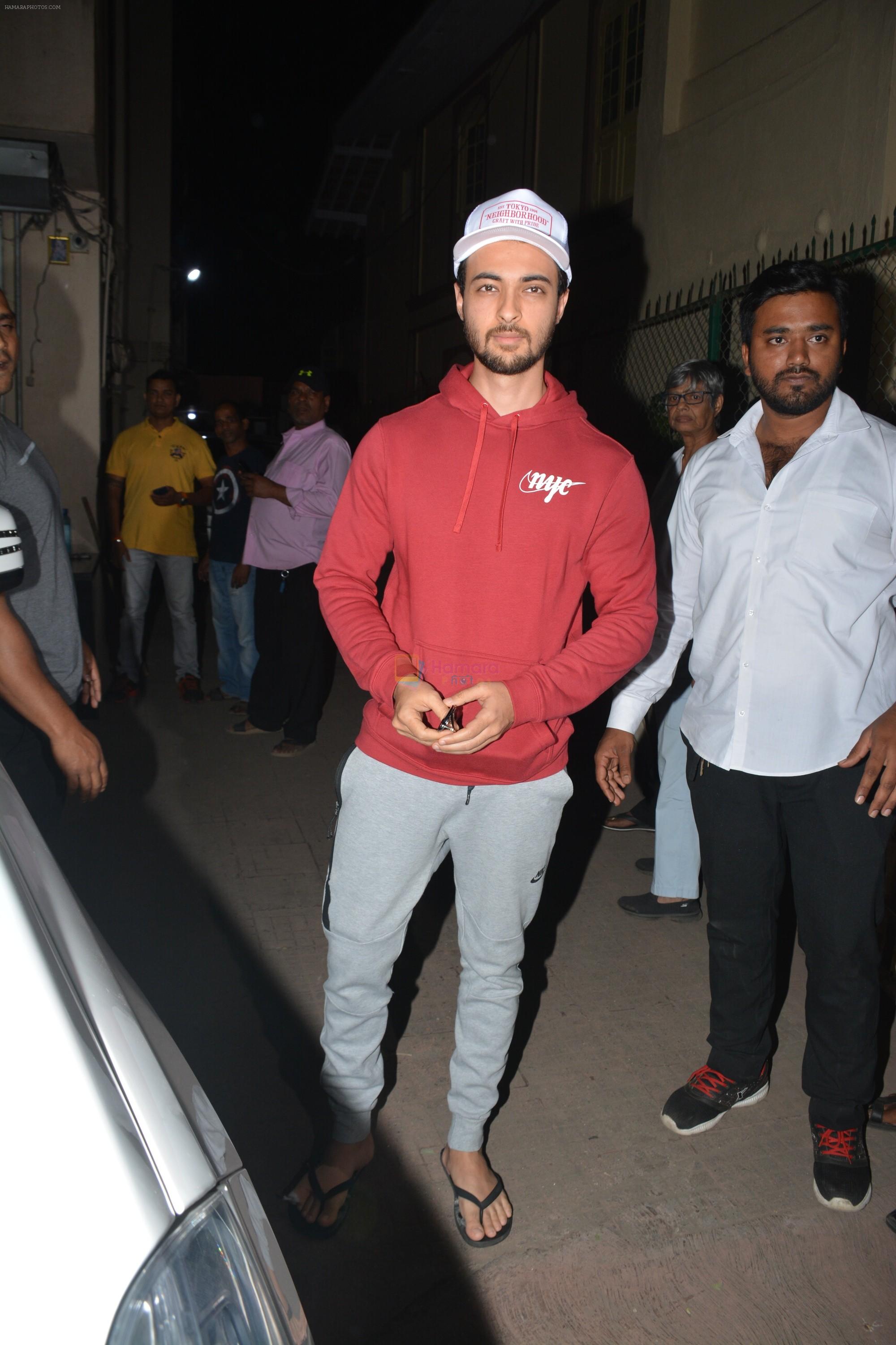 Ayush Sharma spotted at sohail Khan's office in bandra on 10th Dec 2018