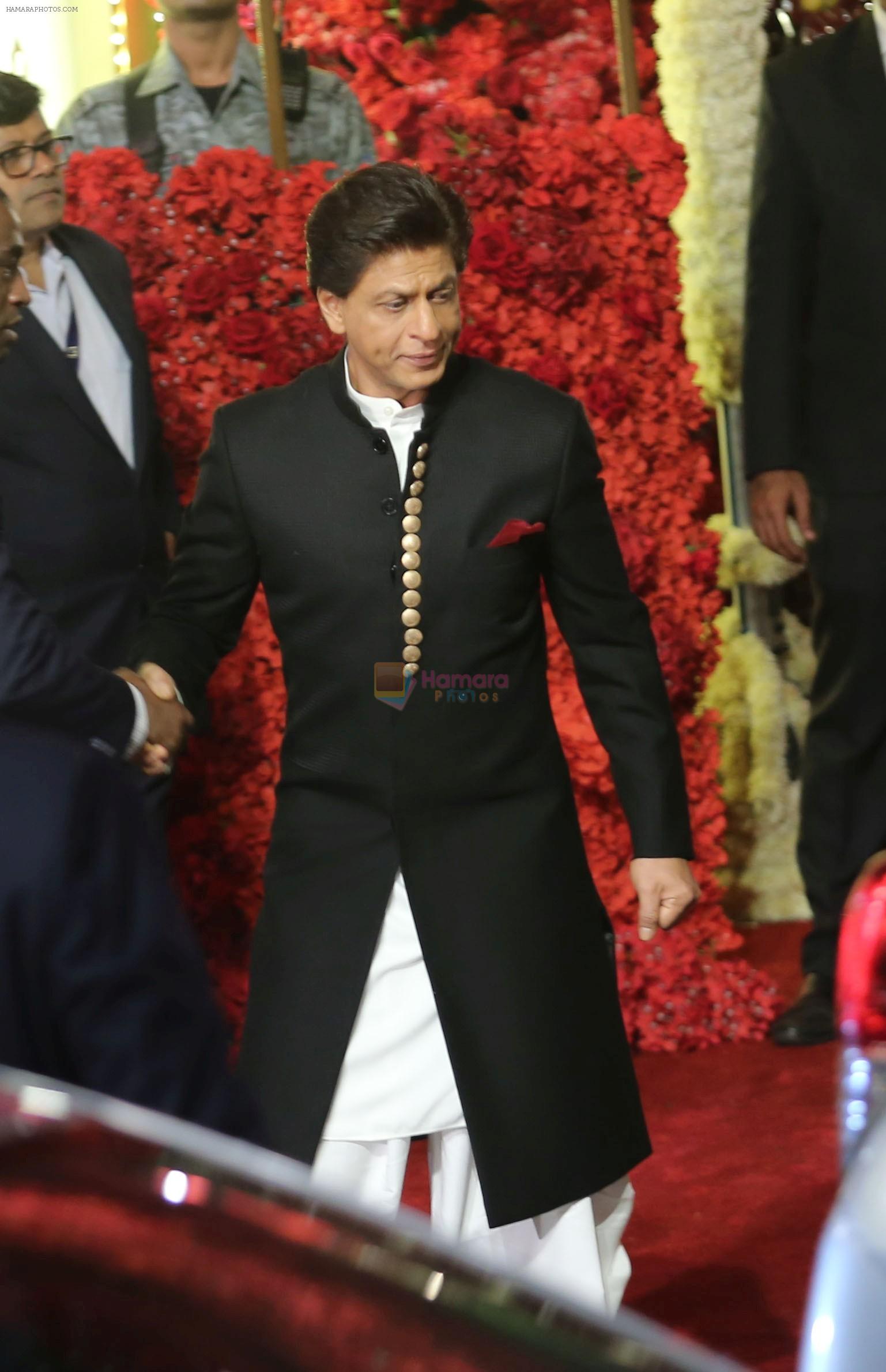 Shah Rukh Khan at Isha Ambani and Anand Piramal's wedding on 12th Dec 2018