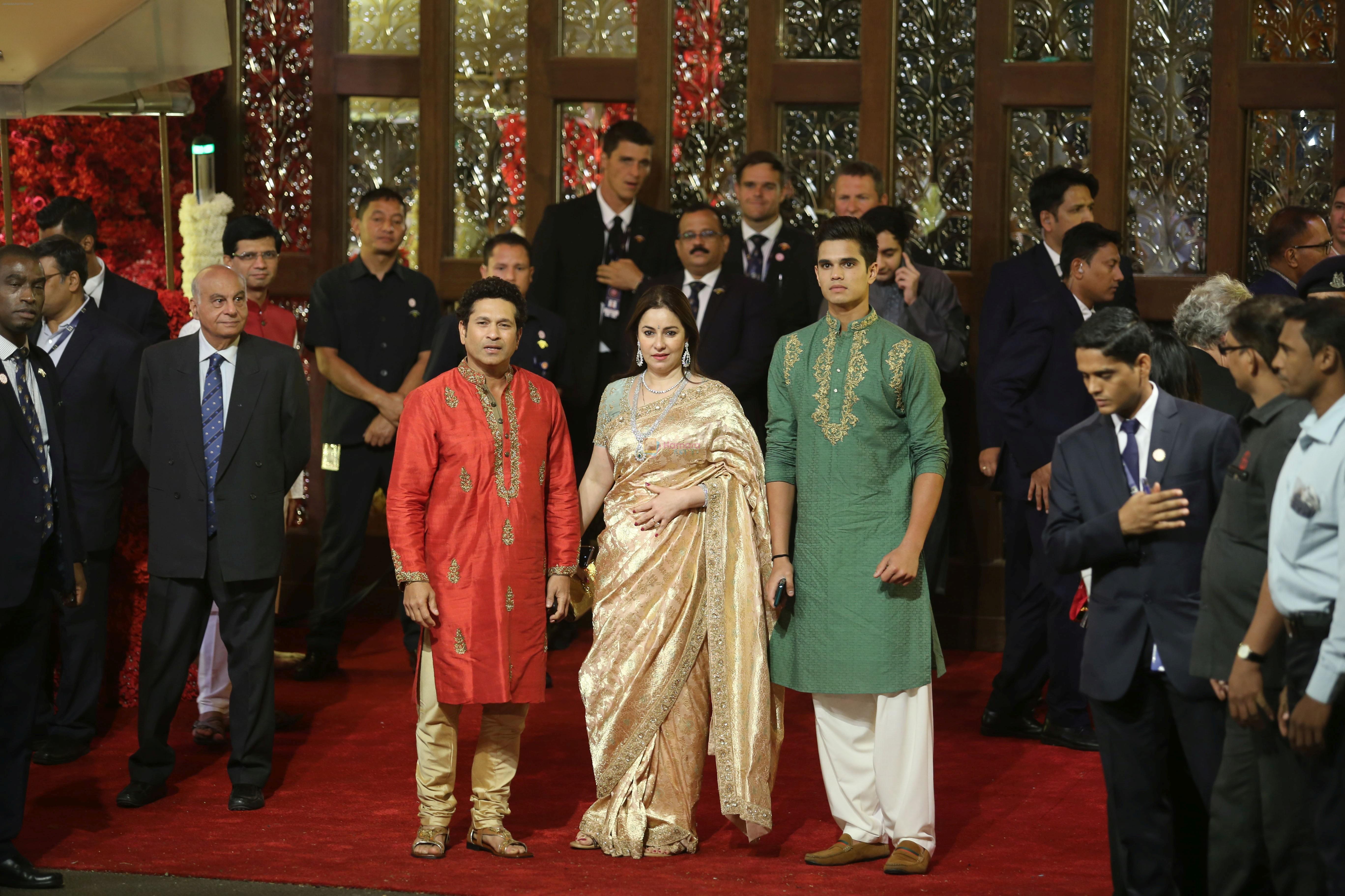 Sachin Tendulkar at Isha Ambani and Anand Piramal's wedding on 12th Dec 2018
