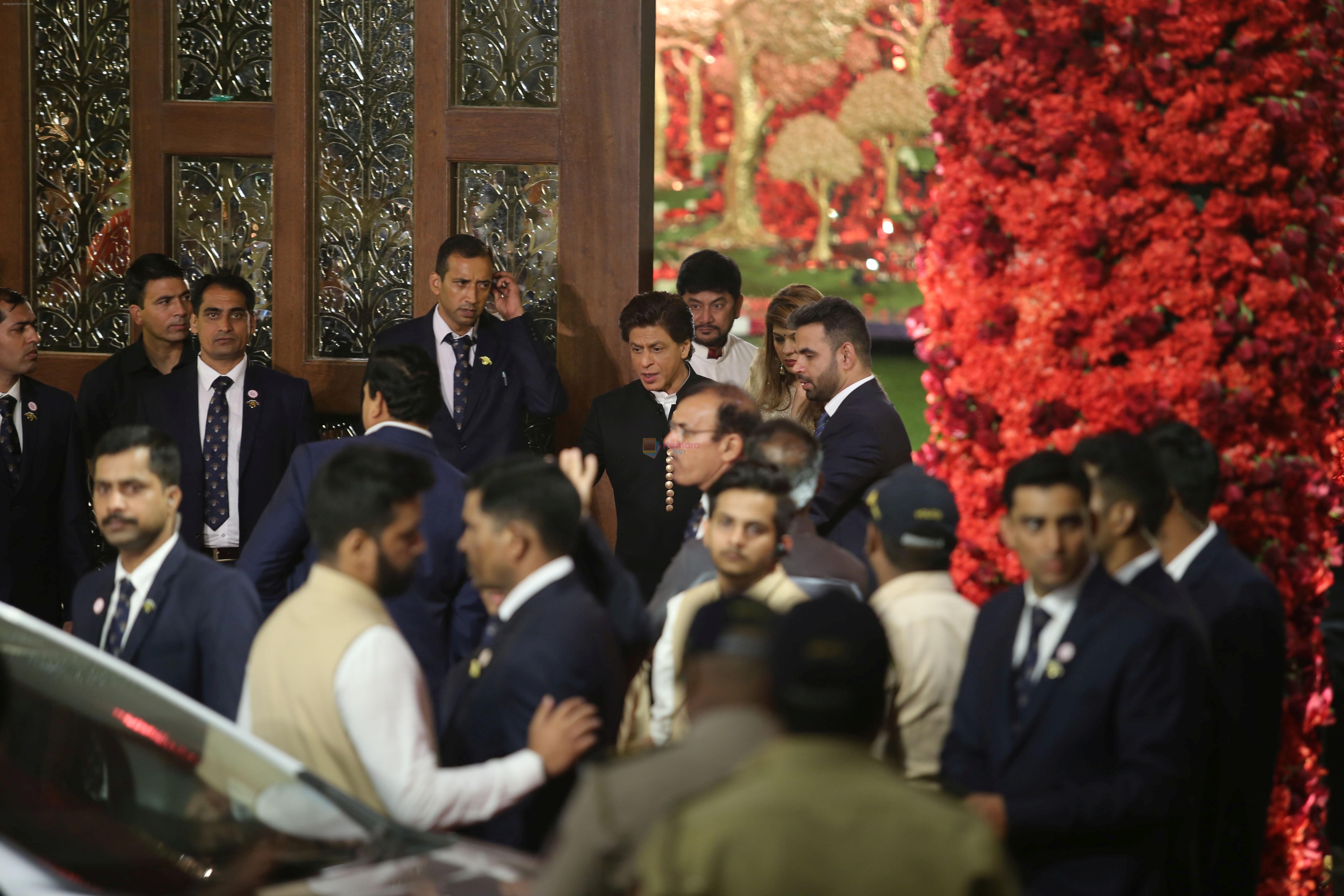 Shah Rukh Khan at Isha Ambani and Anand Piramal's wedding on 12th Dec 2018