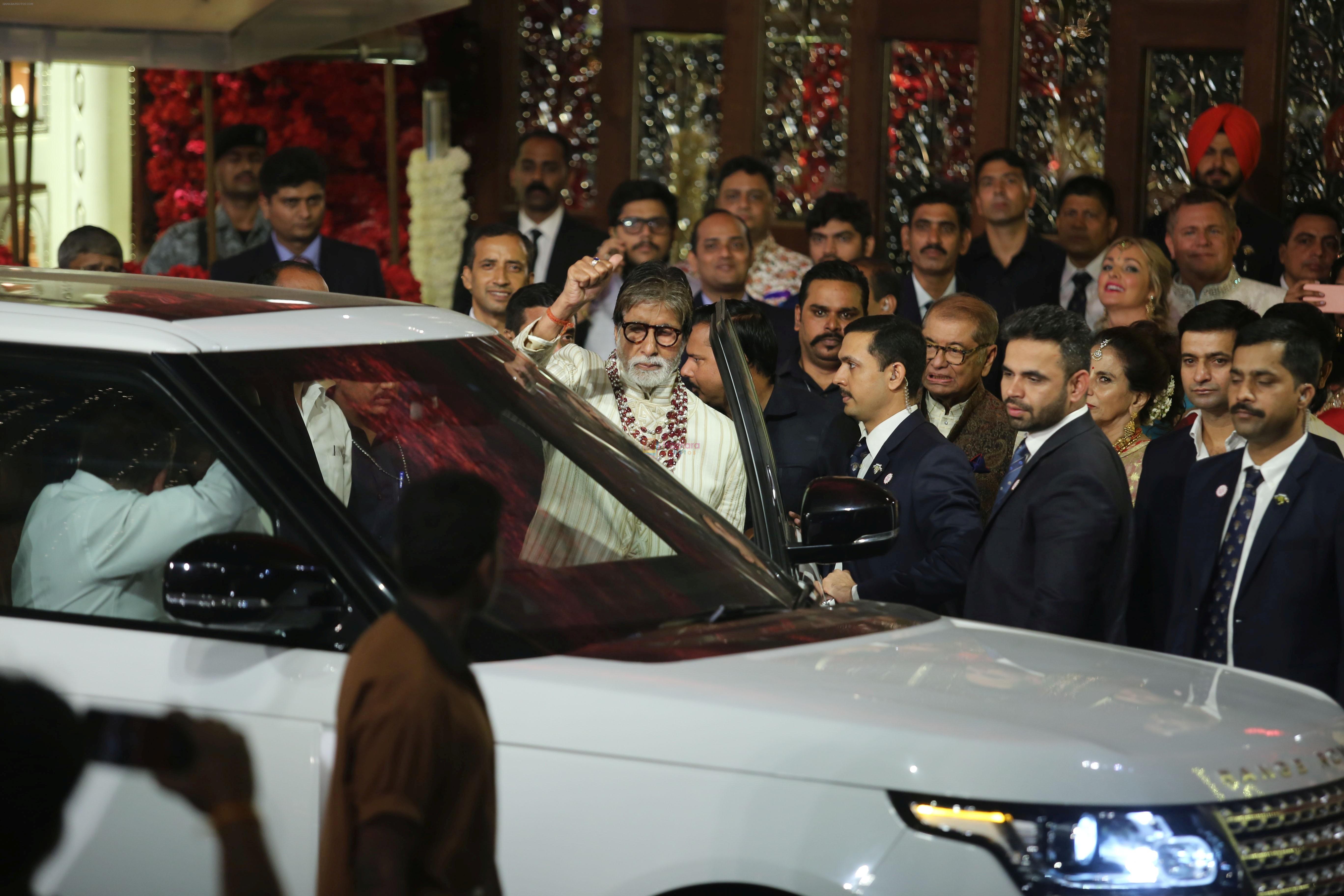 Amitabh Bachchan at Isha Ambani and Anand Piramal's wedding on 12th Dec 2018