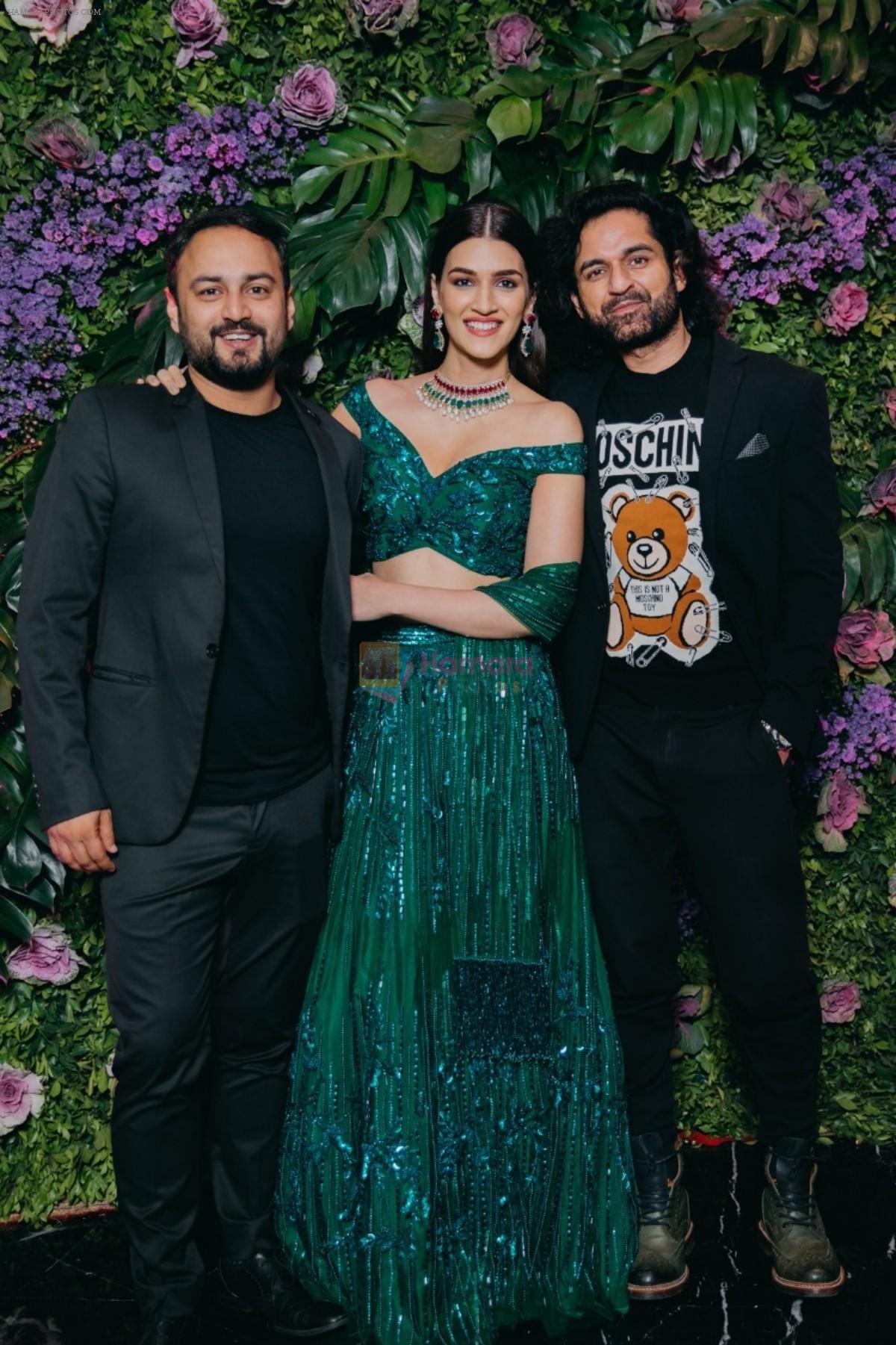 Kriti Sanon at Dinesh Vijan and Pramita Tanwar's wedding reception in jw marriott juhu on 15th Dec 2018