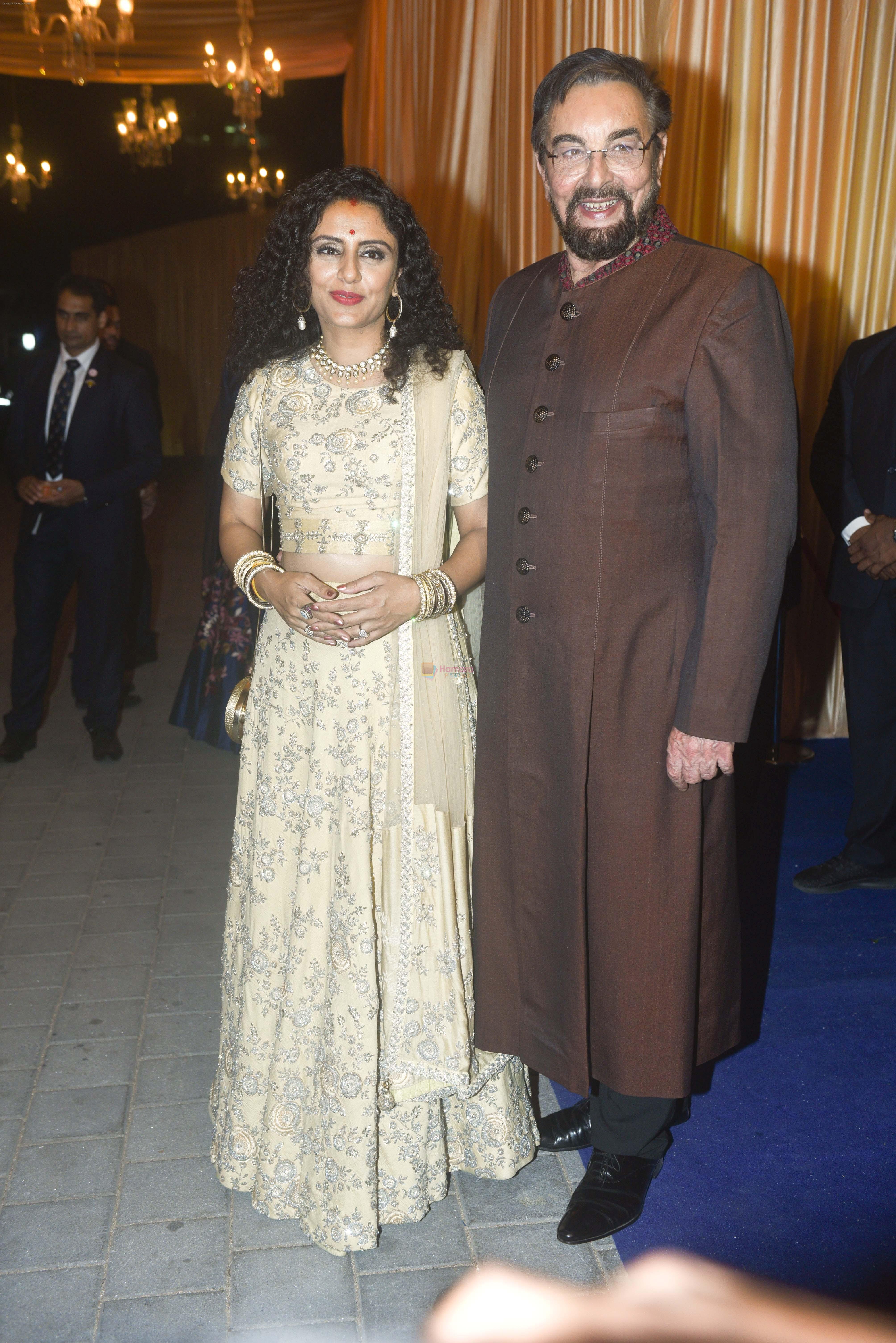 Kabir Bedi, Parveen Dusanj at Isha Ambani & Anand Piramal wedding reception in jio garden bkc on 15th Dec 2018