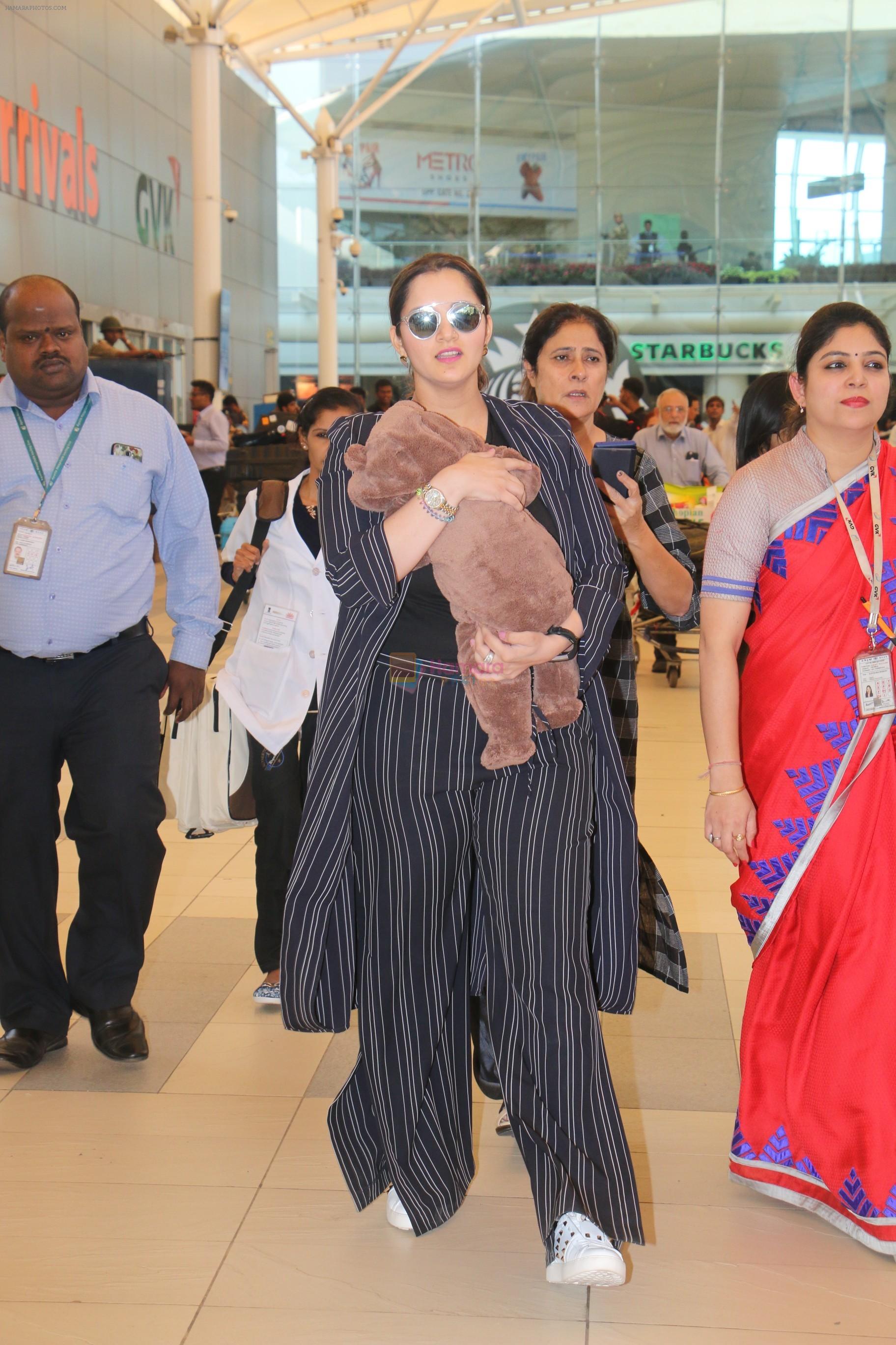 Sania Mirza With Her Newborn Baby Arrives At The Mumbai Airport on 19th Dec 2018