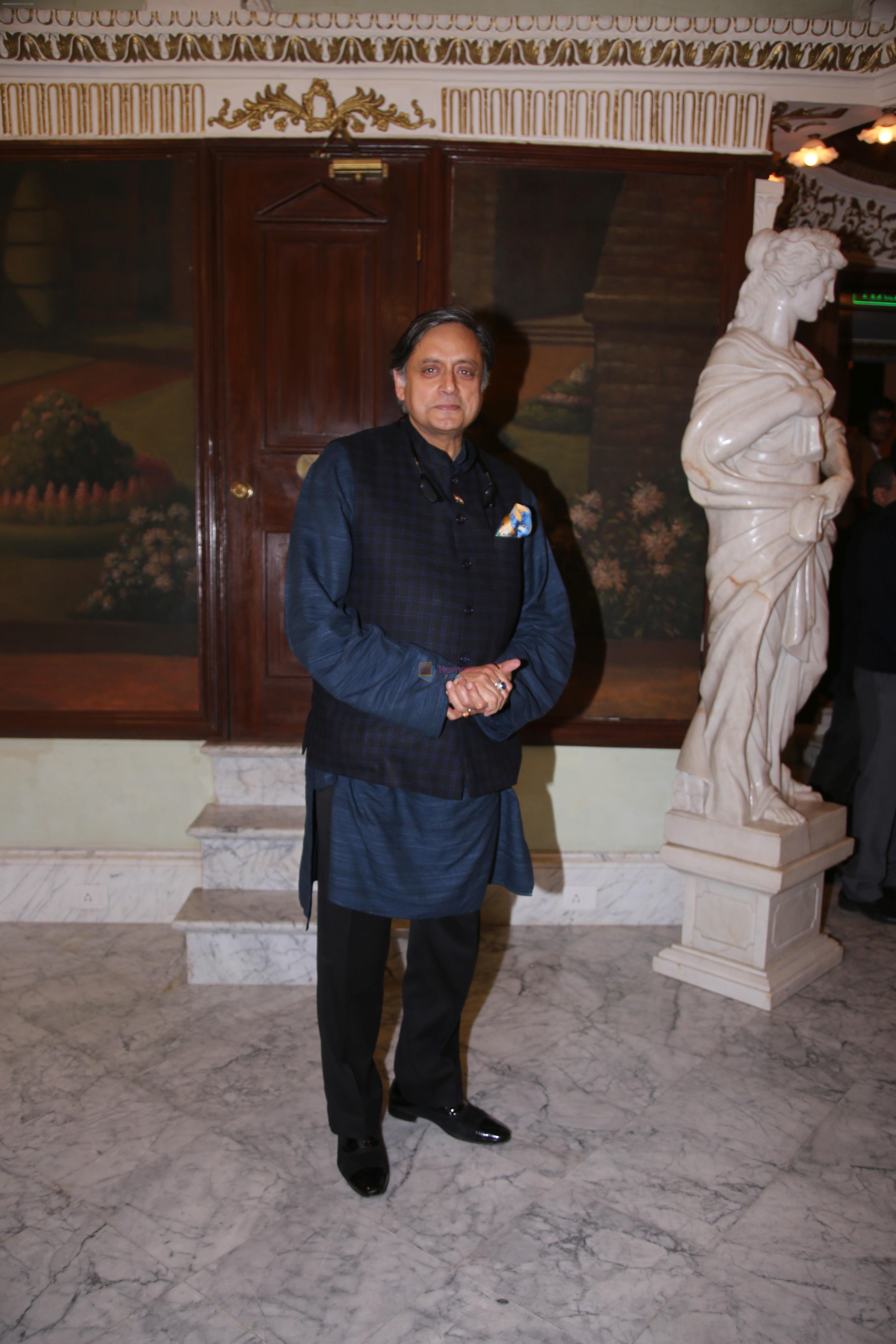 shashi tharoor at the Crossword Book Awards in Royal Opera House, Mumbai on 21st Dec 2018