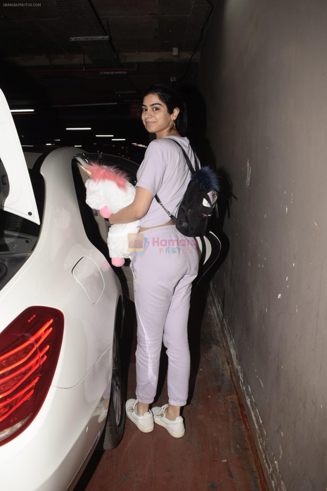Khushi Kapoor spotted at airport in andheri on 29th Dec 2018