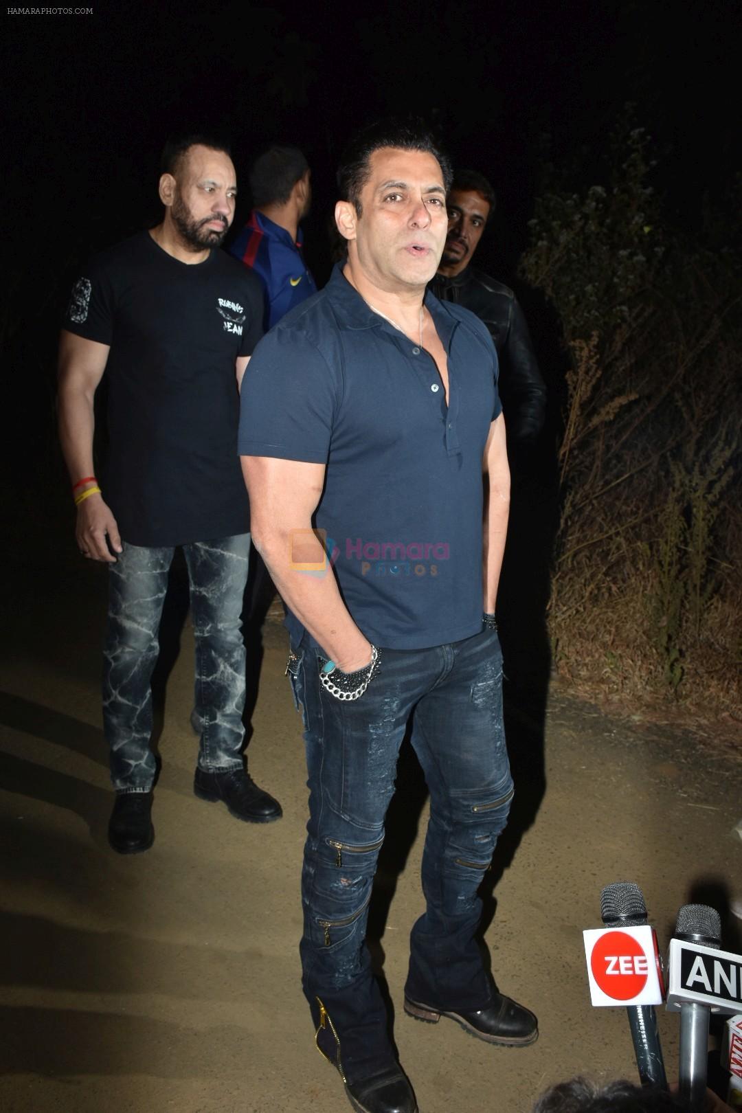 Salman Khan celebrates his birthday with cake cutting at his farmhouse in panvel on 26th Dec 2018