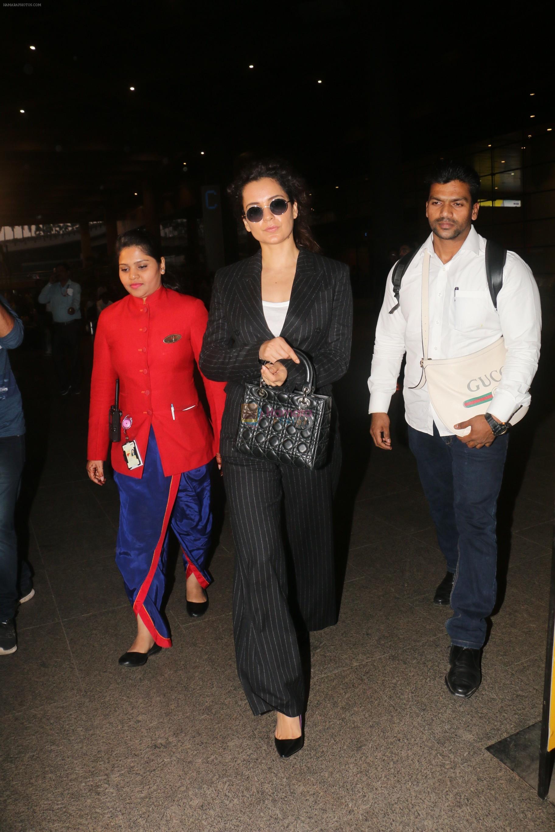 Kangana Ranaut spotted at airport in mumbai on 2nd Jan 2019
