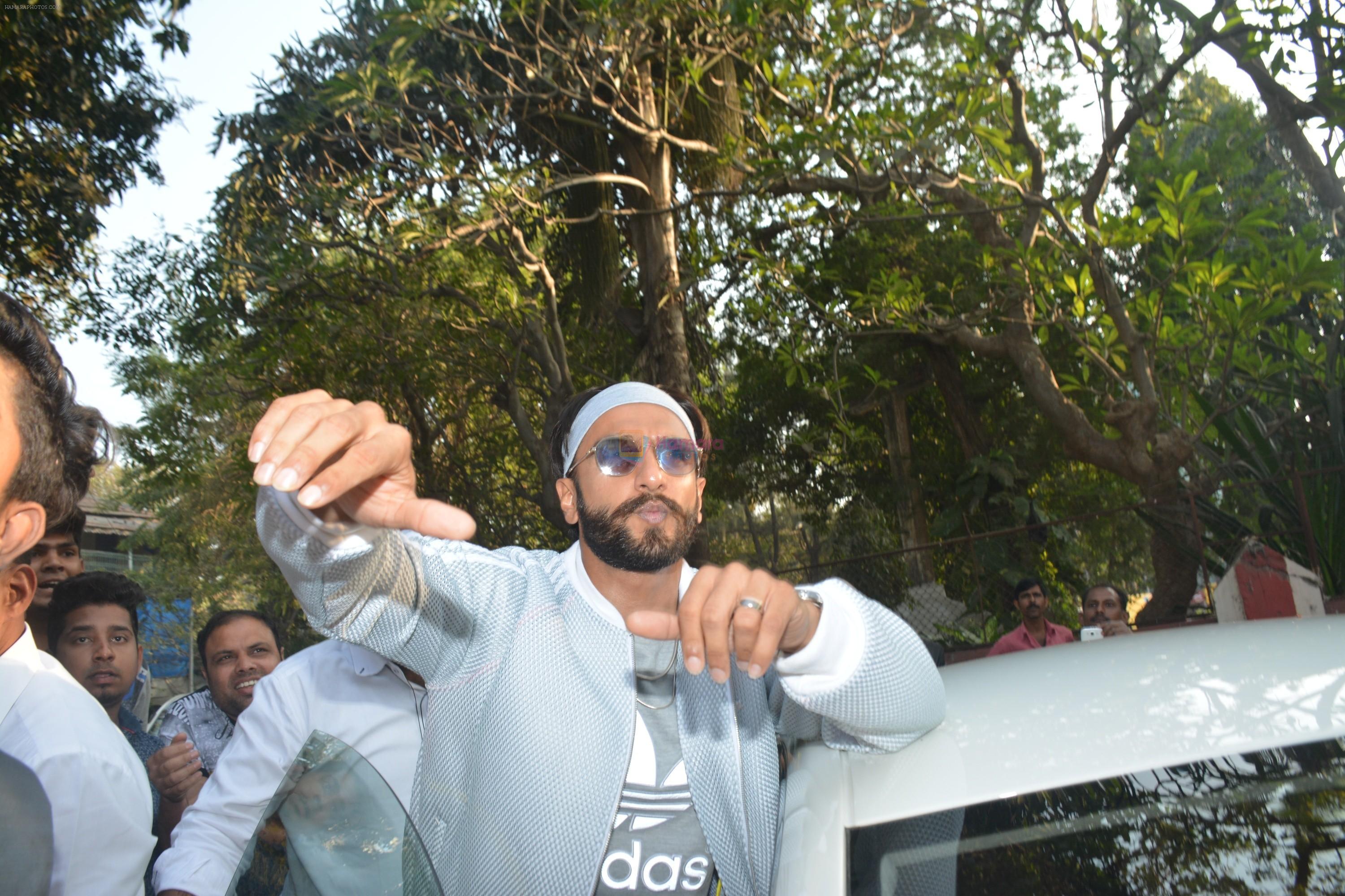 Ranveer Singh With Rappers Spotted At Dubbing Studio In Bandra on 21st Jan 2019