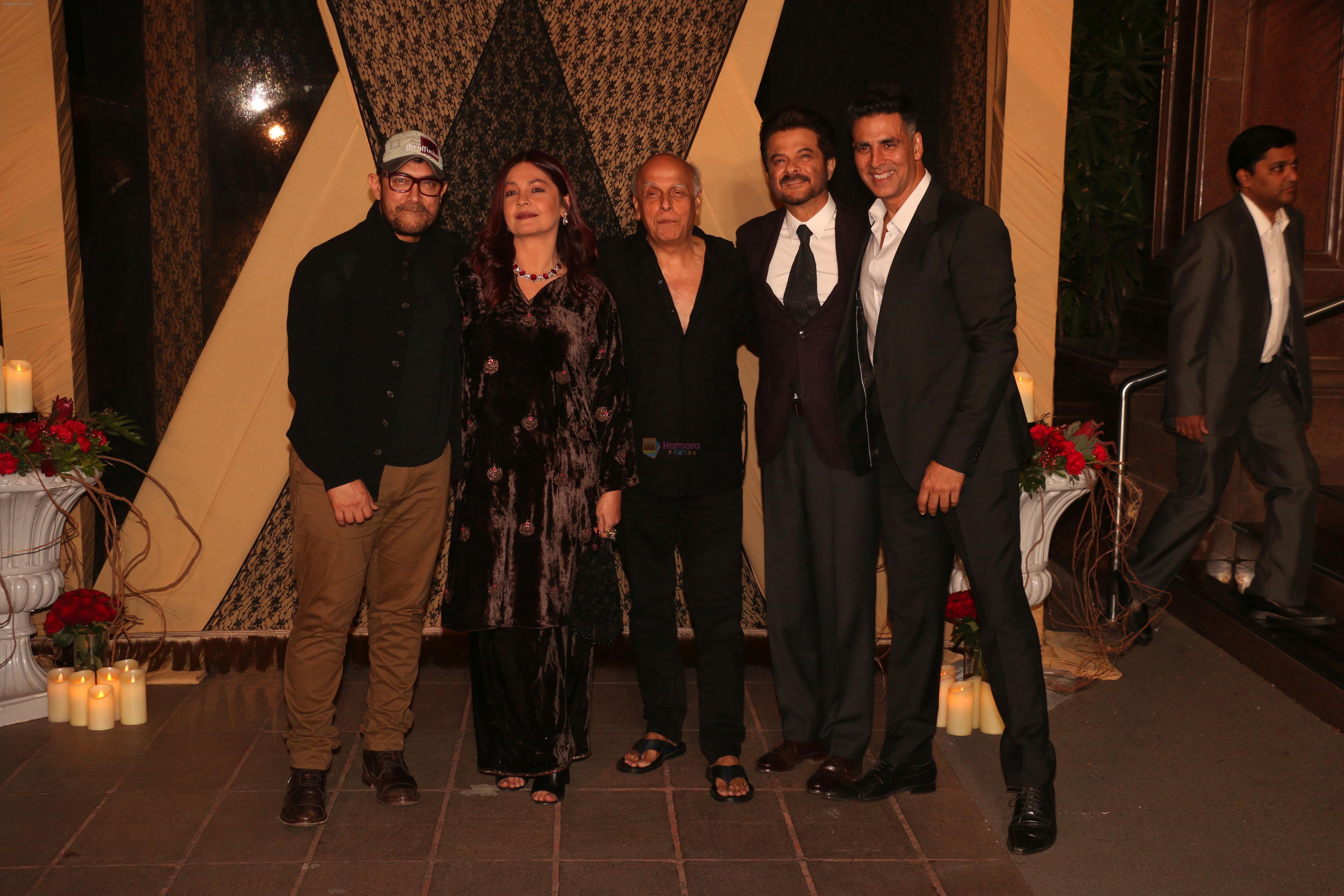 Aamir Khan, Pooja Bhatt, Mahesh Bhatt, Anil Kapoor, Akshay Kumar at Sakshi Bhatt's Wedding Reception in Taj Lands End on 26th Jan 2019
