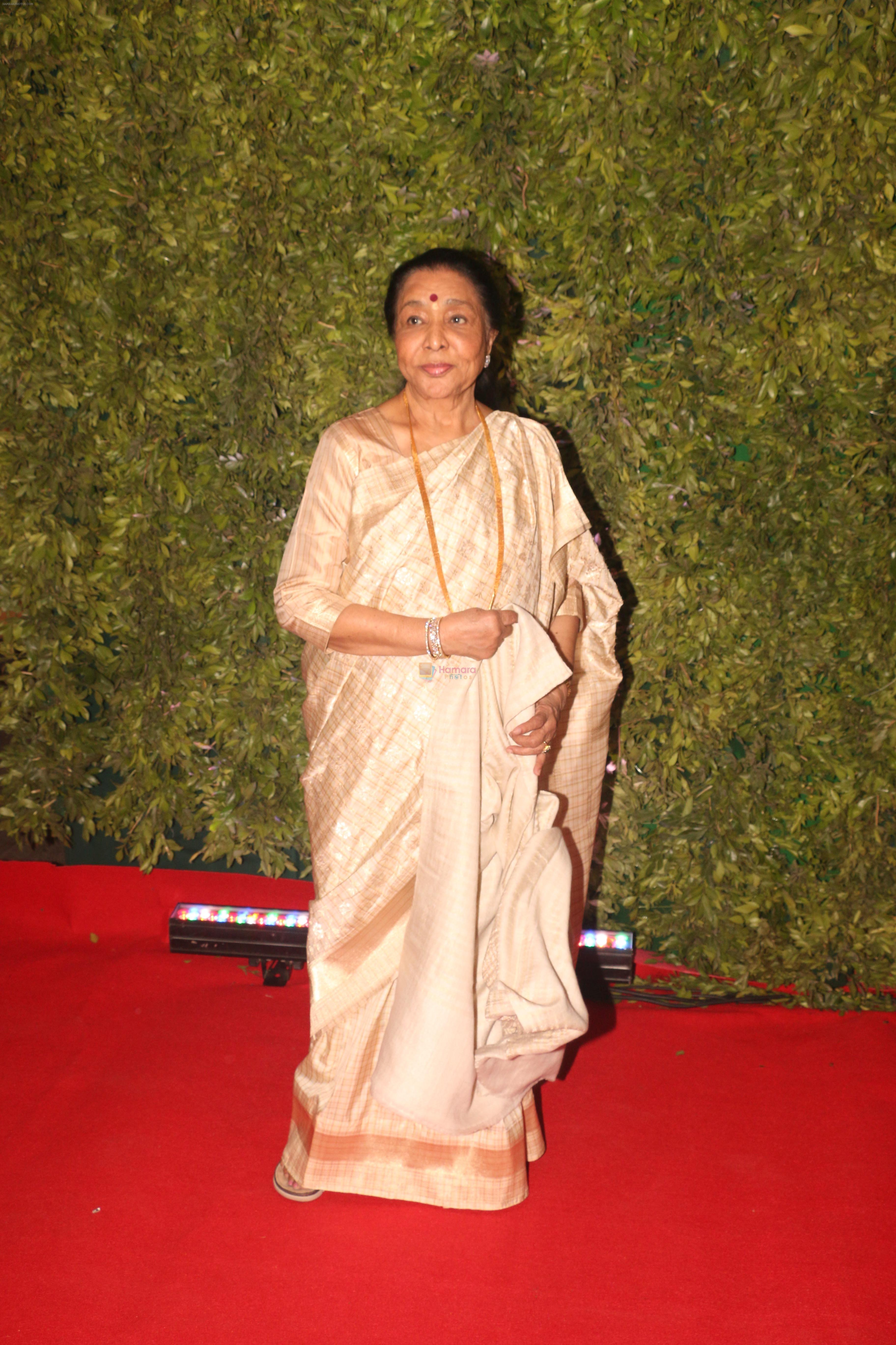 Asha Bhosle at Raj Thackeray's son Amit's wediing in St Regis on 27th Jan 2019