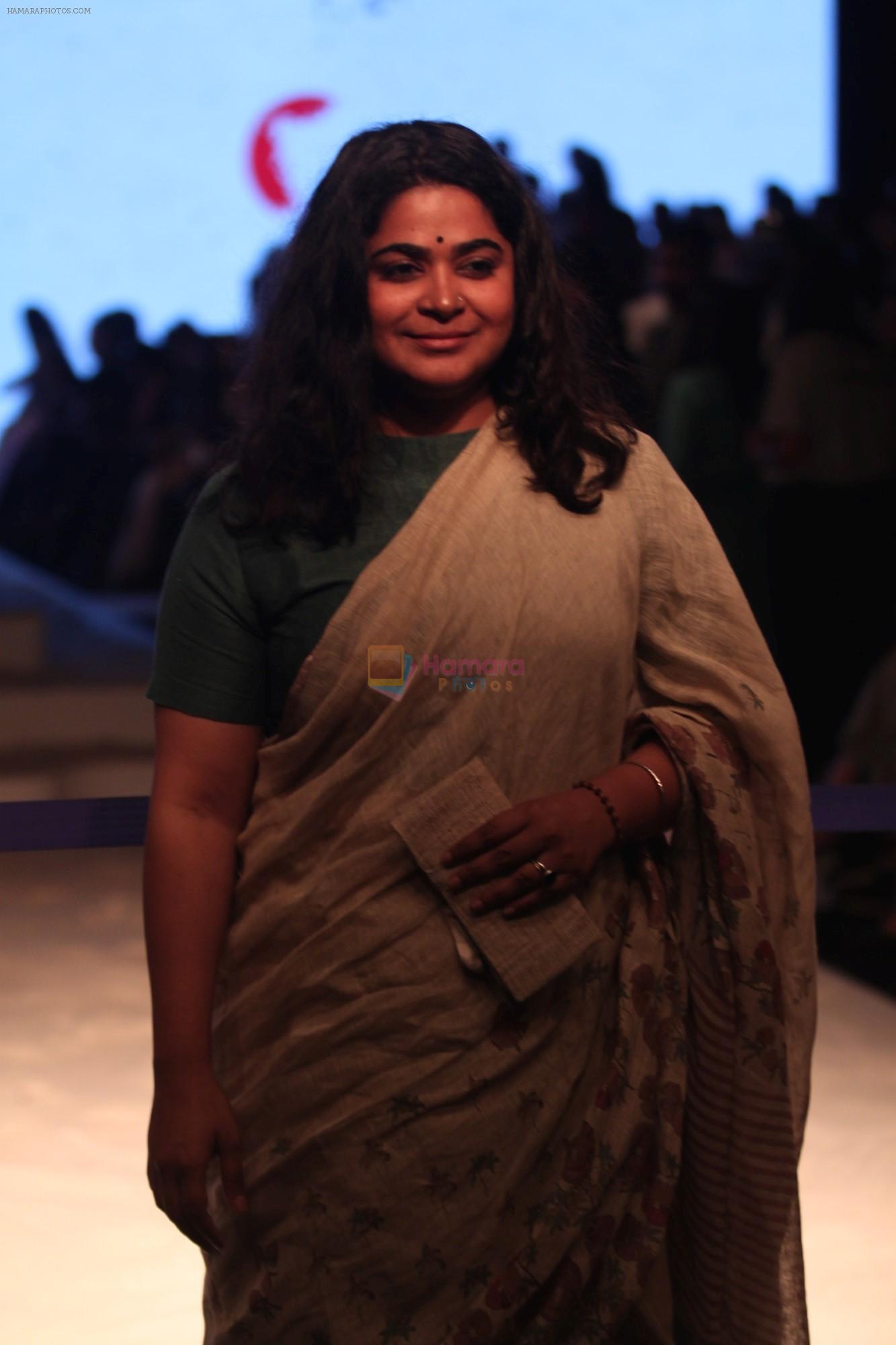 Ashwiny Iyer Tiwari at Anavila Fashion Show on 2nd Feb 2019