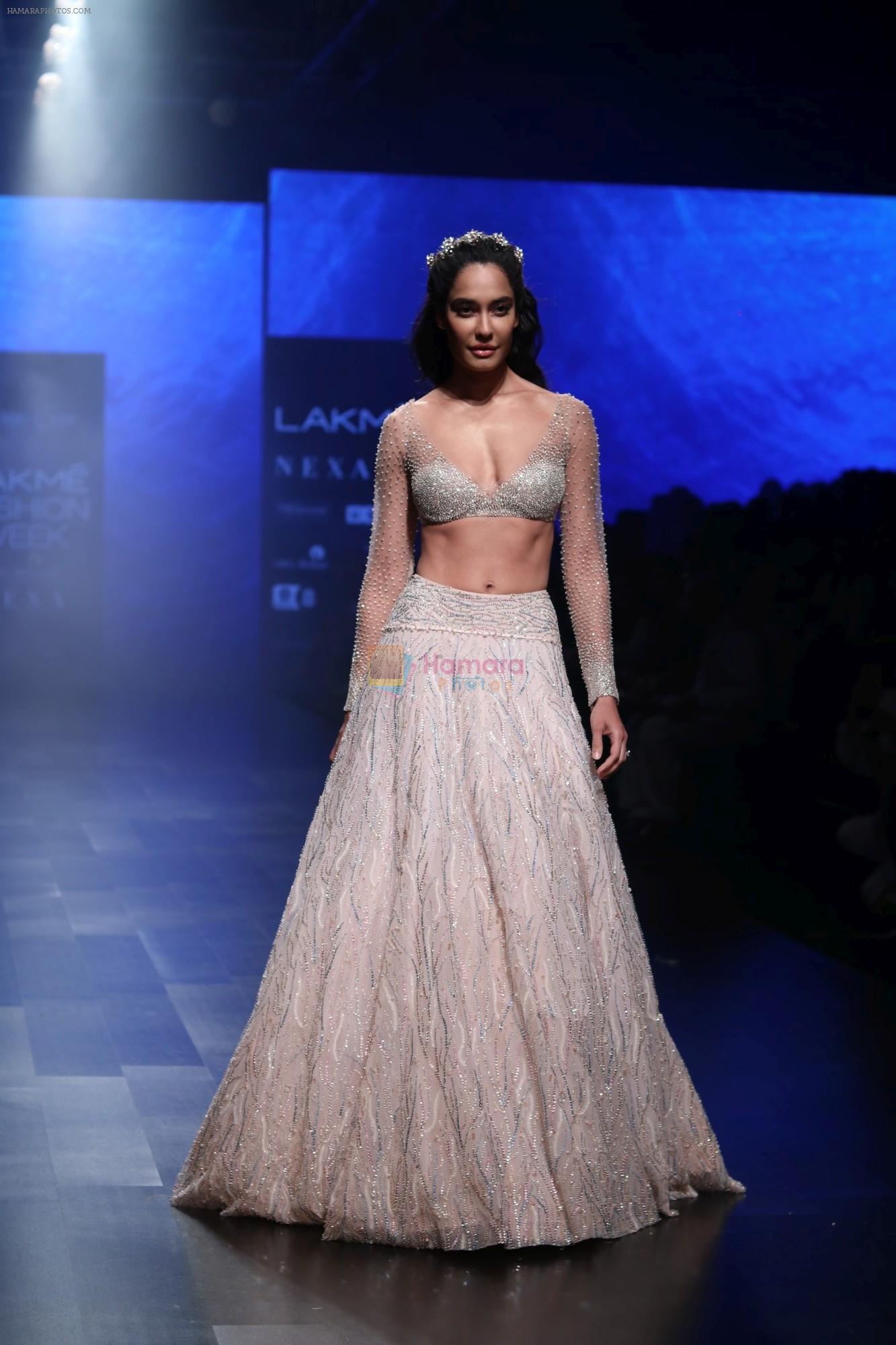 Lisa Haydon walk the ramp for Shehla Khan at Lakme Fashion Week 2019  on 3rd Feb 2019