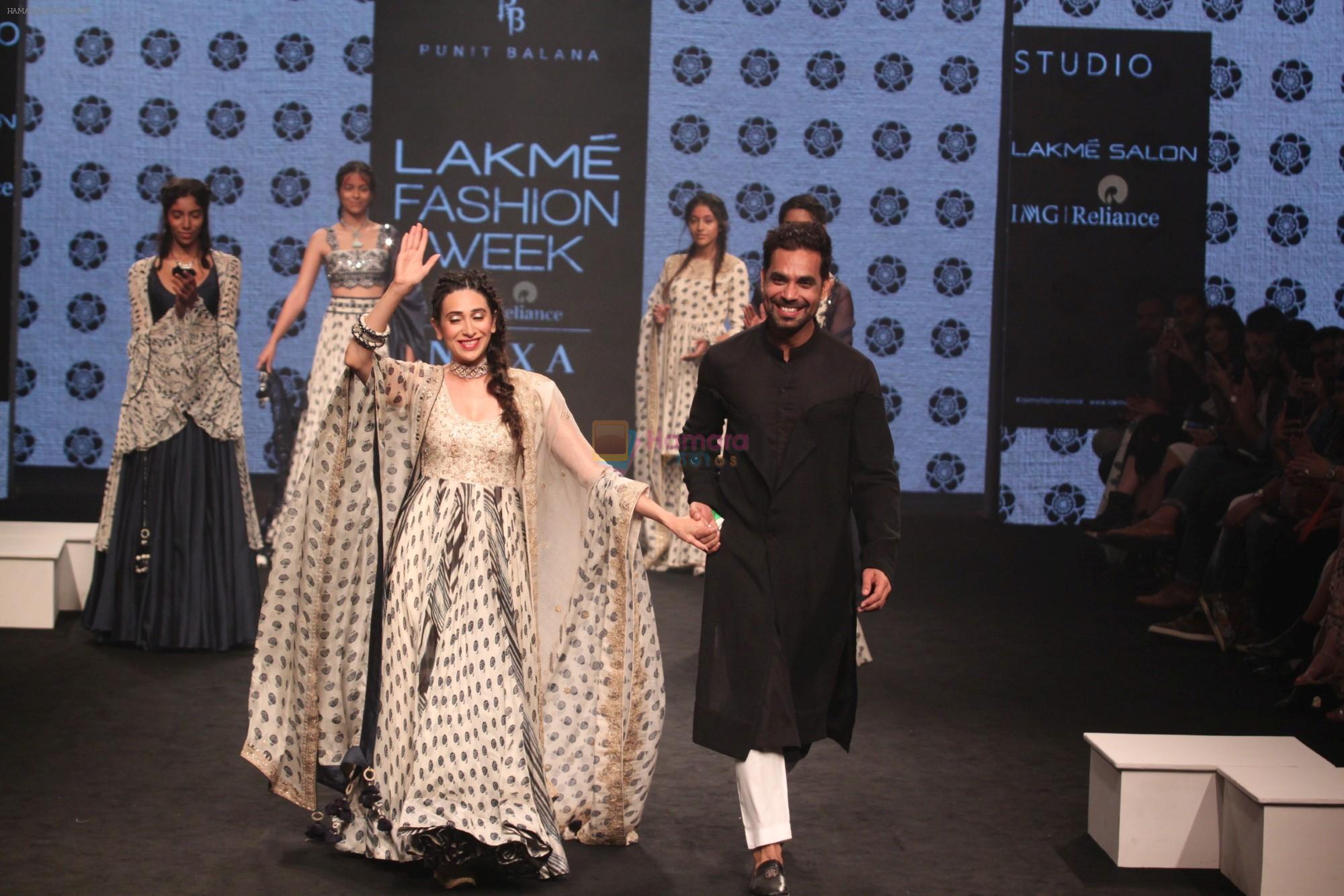 Karisma Kapoor walk the Ramp on Day 5 at Lakme Fashion Week 2019 on 3rd Feb 2019