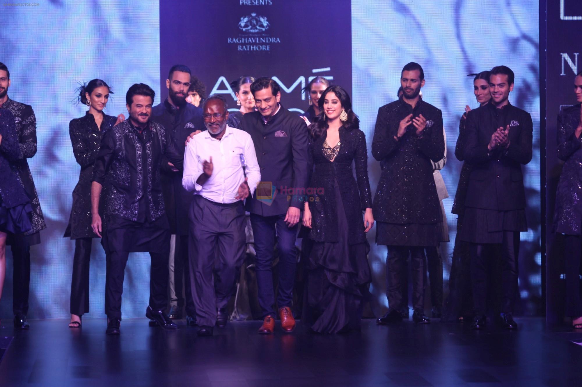 Janhvi Kapoor, Anil Kapoor walk the ramp for Raghavendra Rathore at Lakme Fashion Week 2019  on 3rd Feb 2019