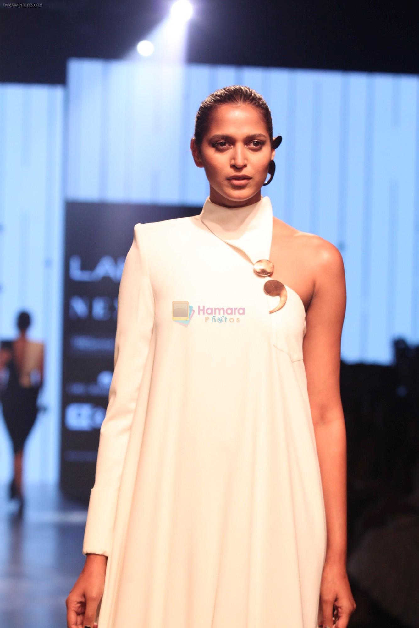 Model walk the Ramp for Anushree Reddy at Lakme Fashion Week 2019 on 2nd Feb 2019