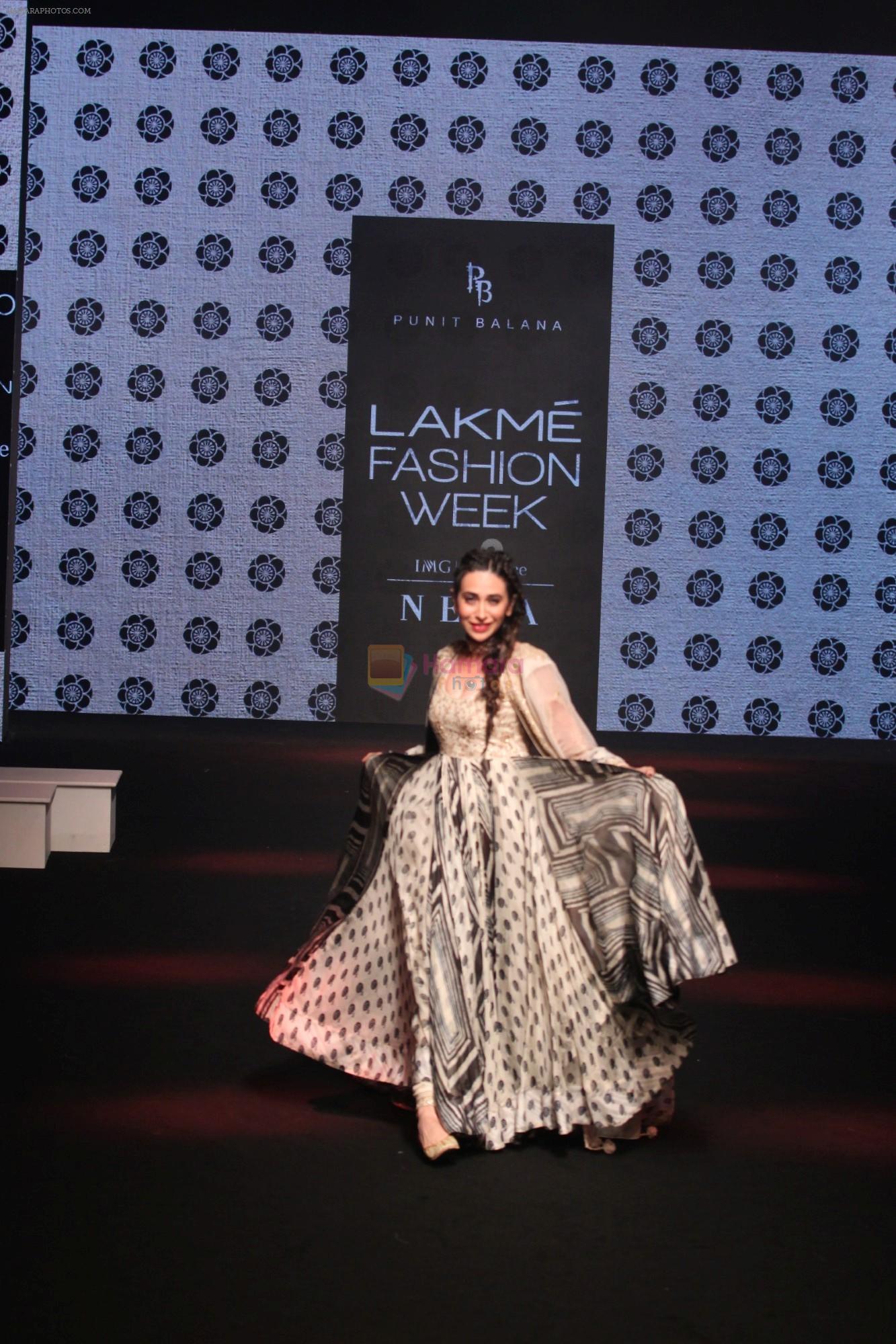 Karisma Kapoor walk the Ramp on Day 5 at Lakme Fashion Week 2019 on 3rd Feb 2019
