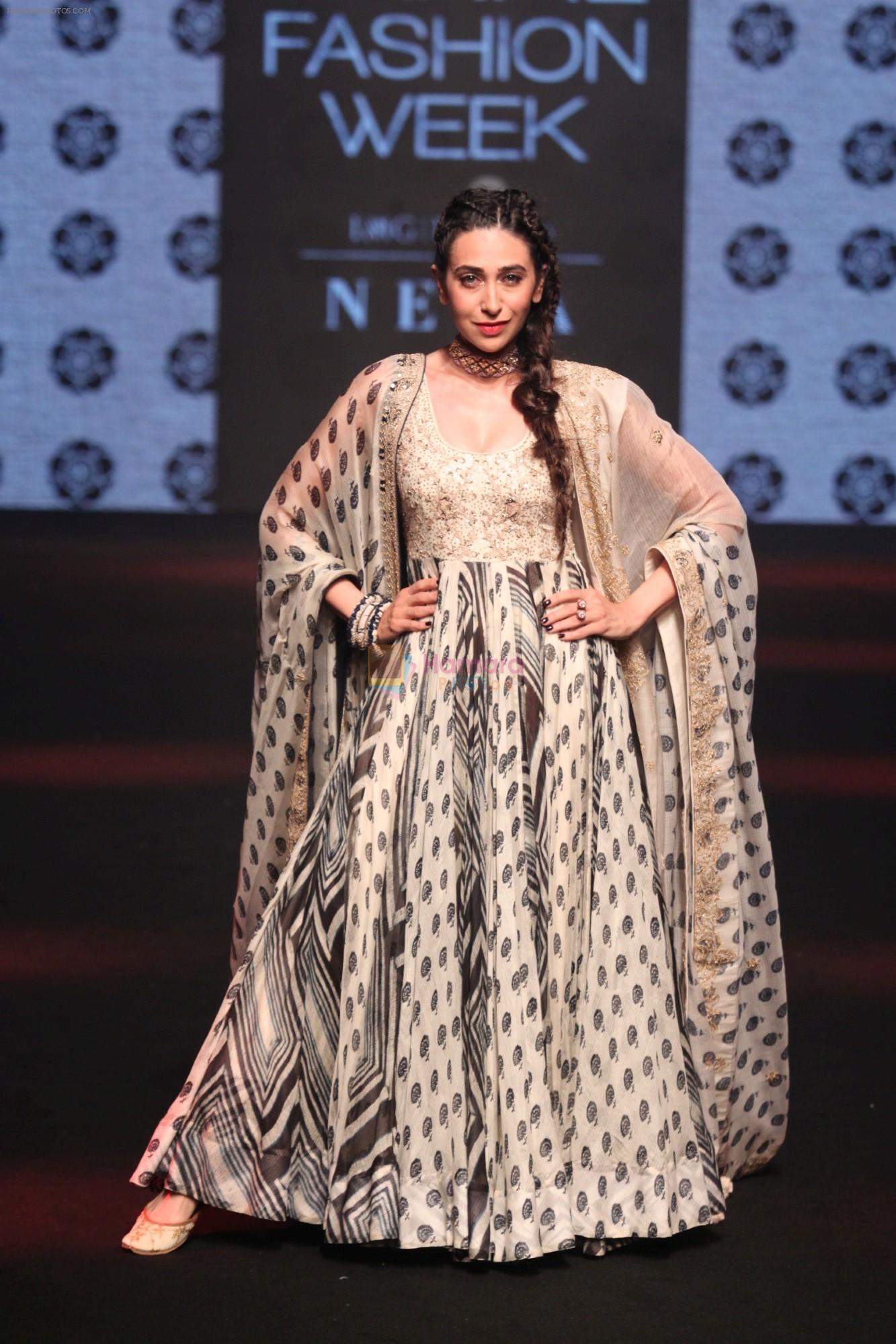 Karisma Kapoor walk the Ramp on Day 5 at Lakme Fashion Week 2019 on 3rd Feb 2019